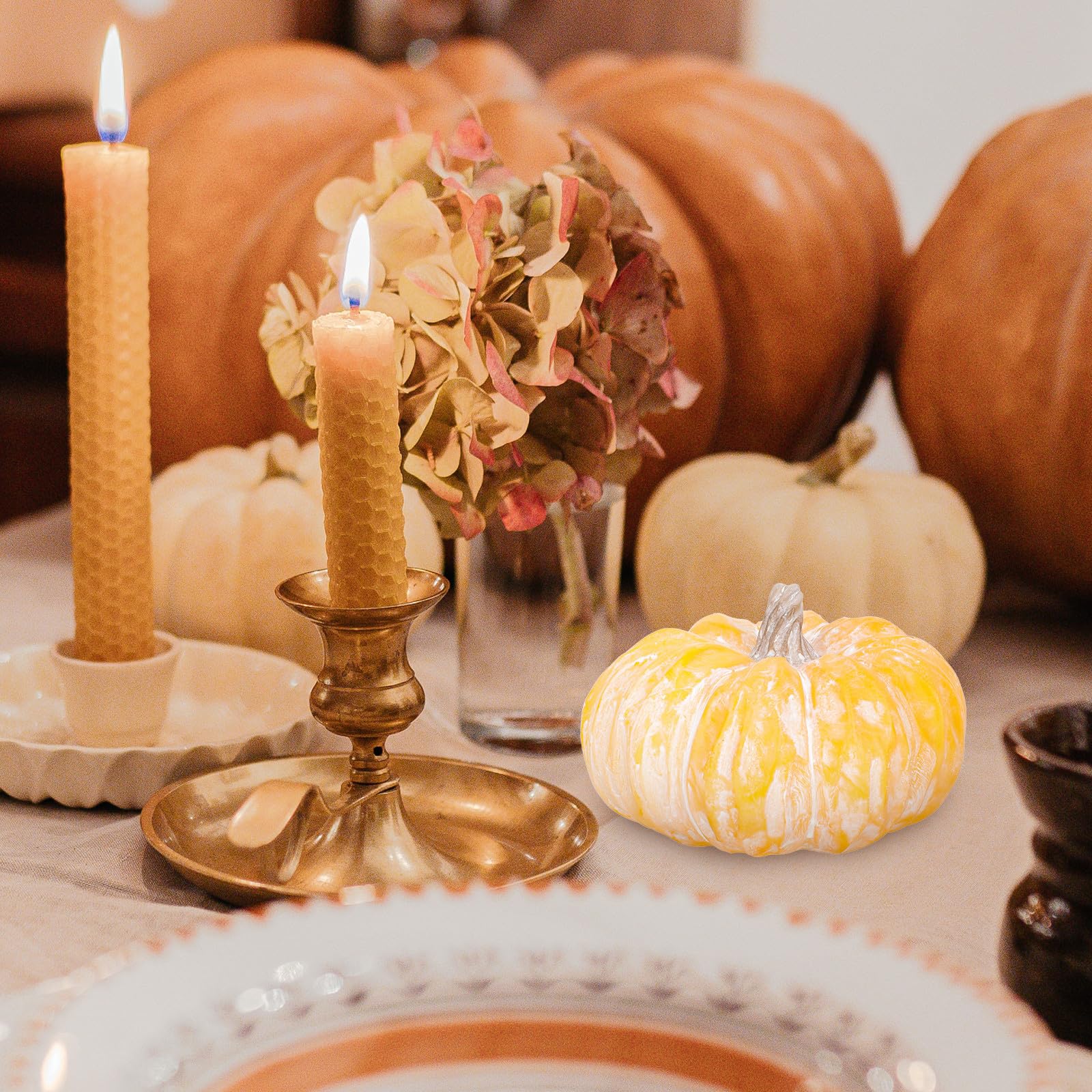 Uonlytech 2 Stück Keramik Kürbis Deko für Halloween und Thanksgiving Kleiner Gelber Kürbis als Außendekoration und Tischdeko Rustikaler Stil und Schlichte Form