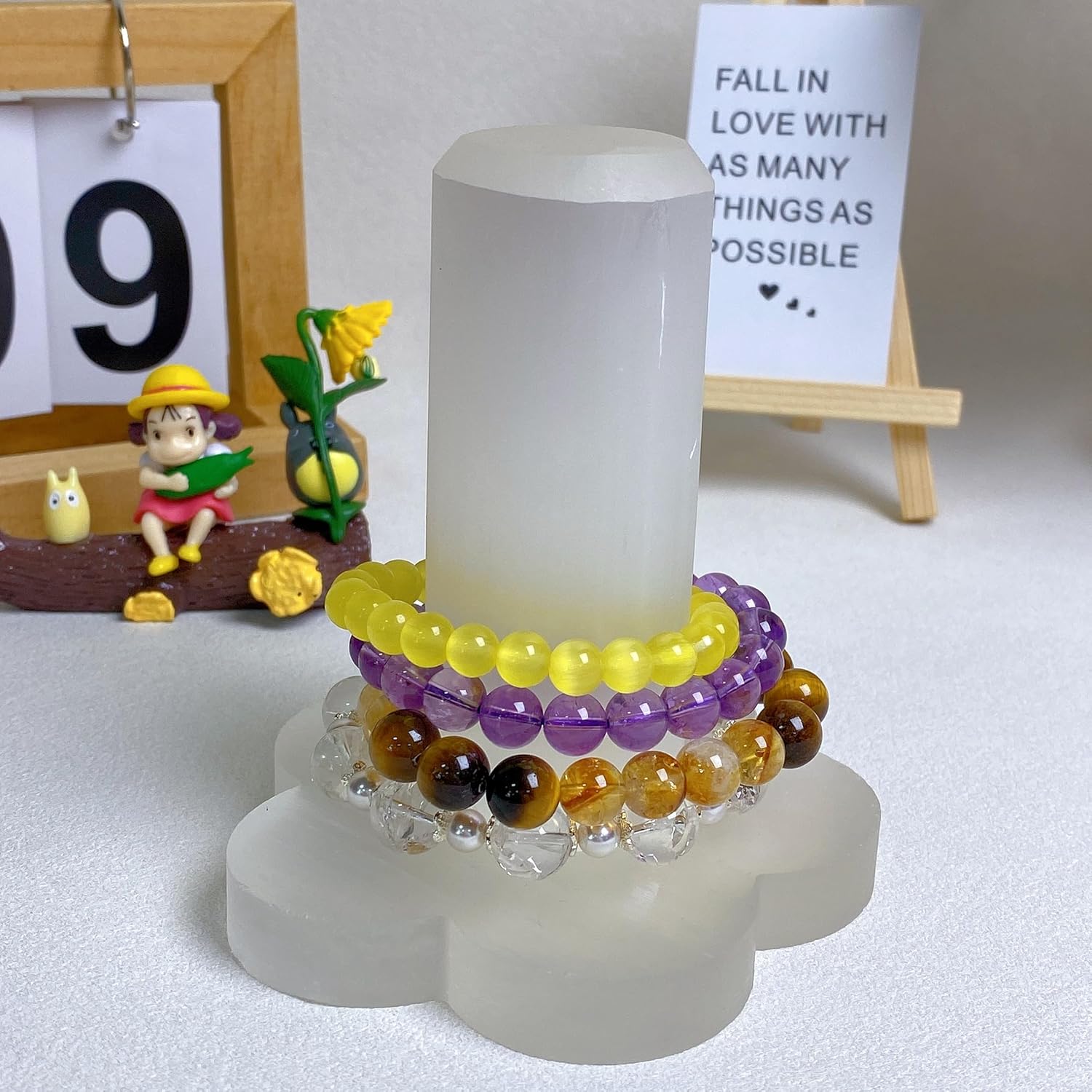 Natural Selenite Crystal Bracelet Shelf,Hand Carved,Crystal Collection,Crystal Gift,Crystal Healing,Home Decor (100 * 95 * 40mm)