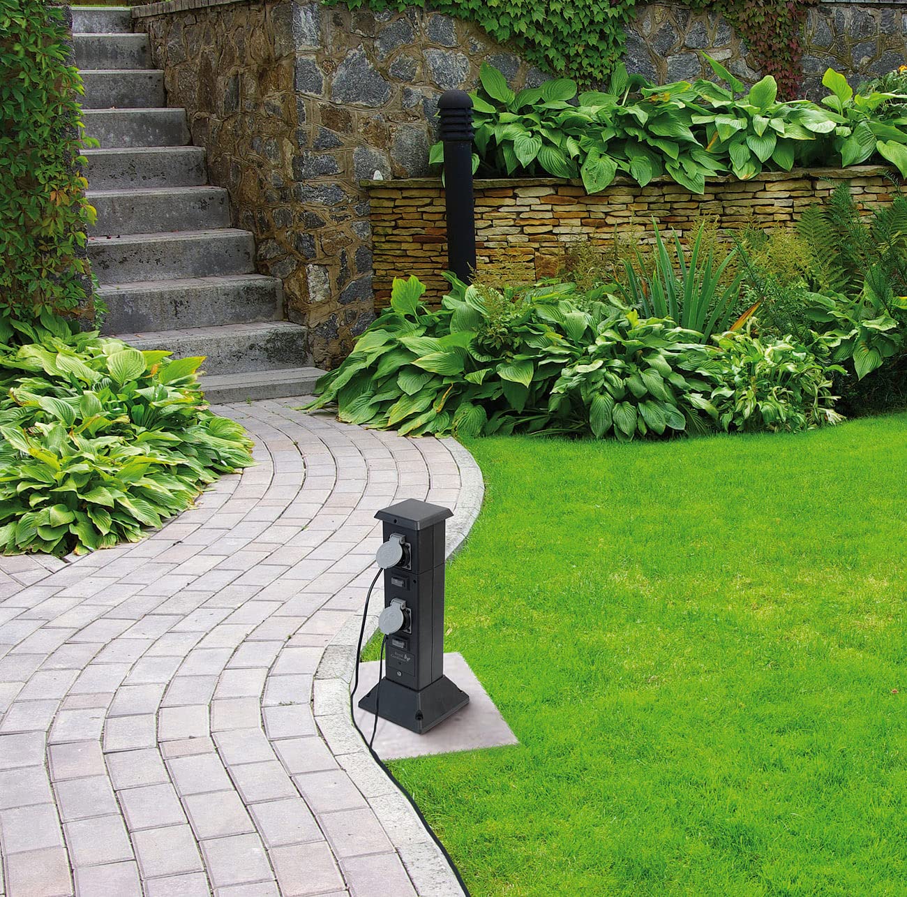 Multiprise colonne de jardin connectée et intelligente avec 4 prises et commandes vocales [Royal Gardineer]