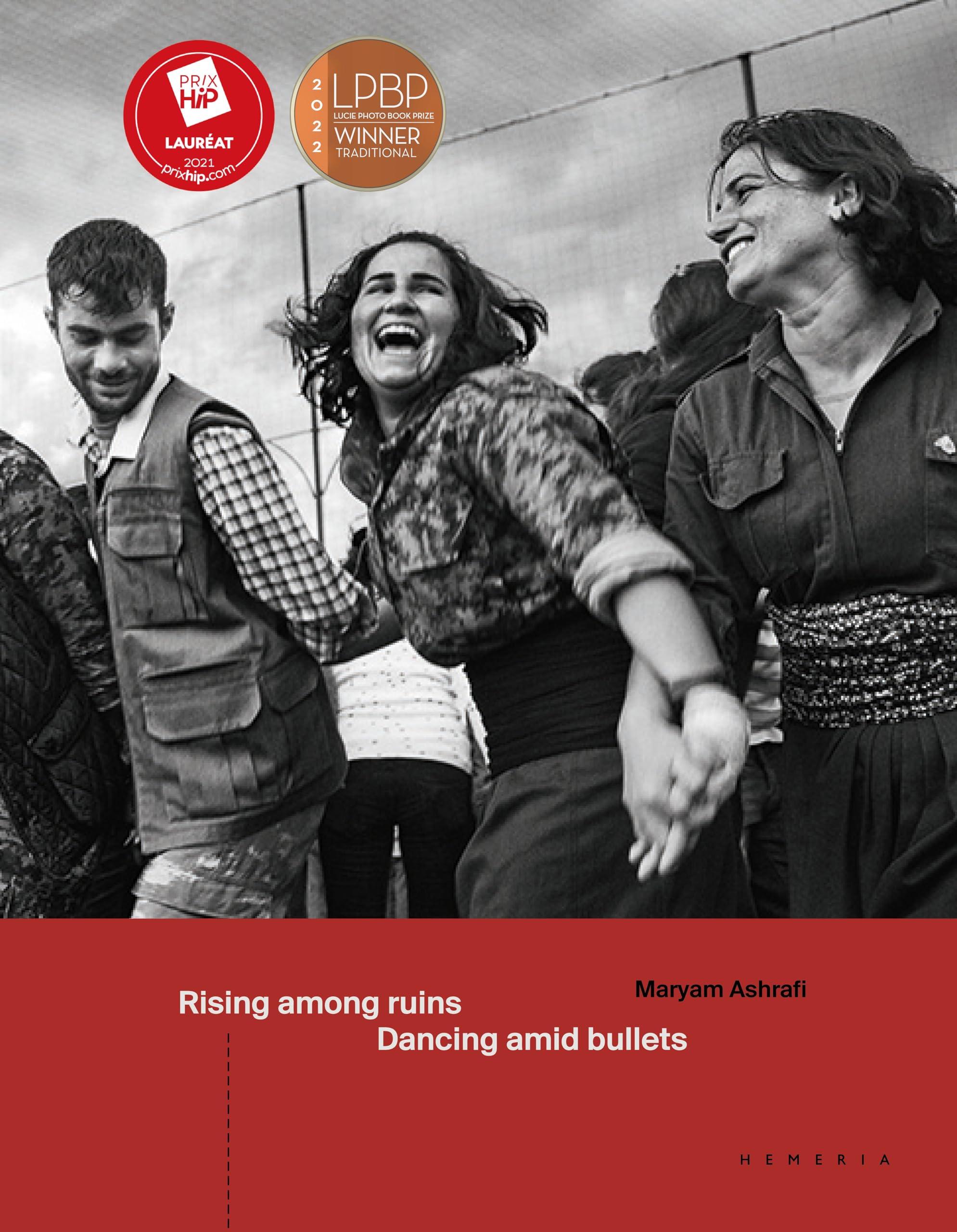Rising Among Ruins, Dancing Amid Bullets analyse critique et historique des conflits modernes