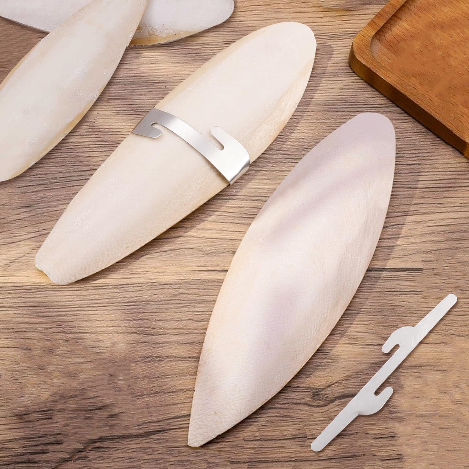 LHOEST Cuttlefish Bone for Birds 7-9CM / 11-13CM - Image 3