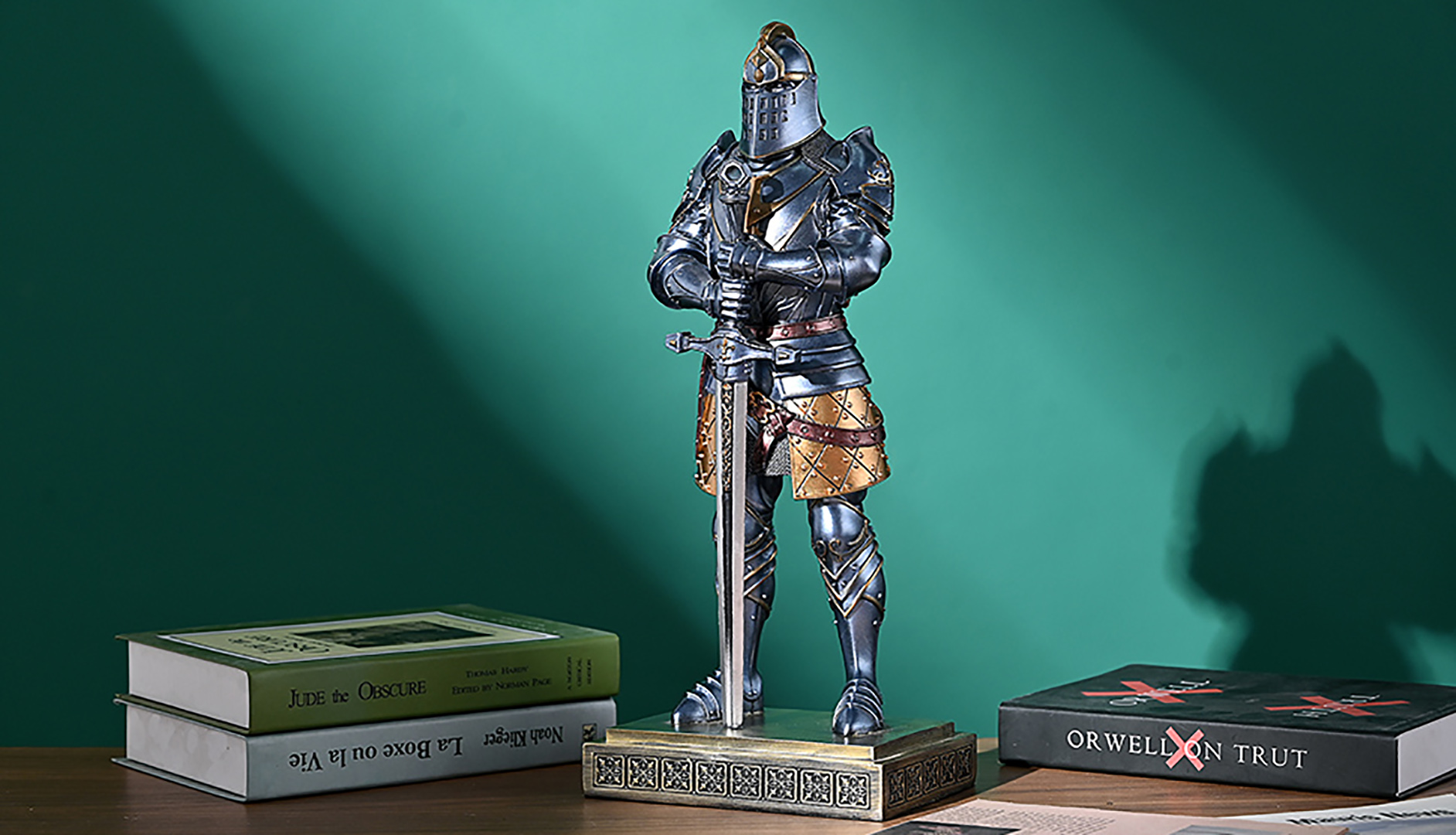 Amazon.co.jp: HDMbigmi国王親衛隊騎士像中世武士装飾樹脂騎士剣士鎧