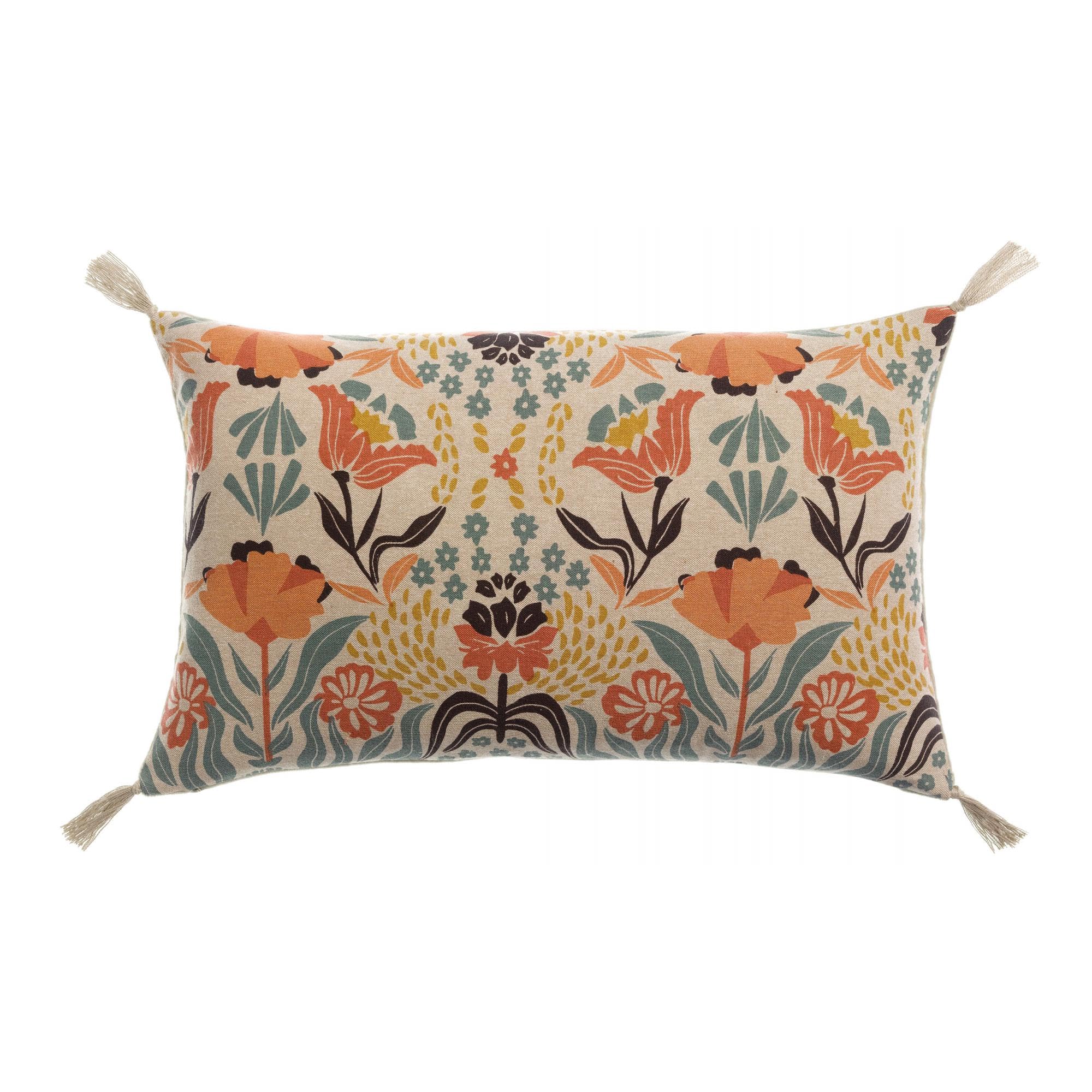 Coussin imprimé Youri Vivaraise pour décorer un canapé moderne