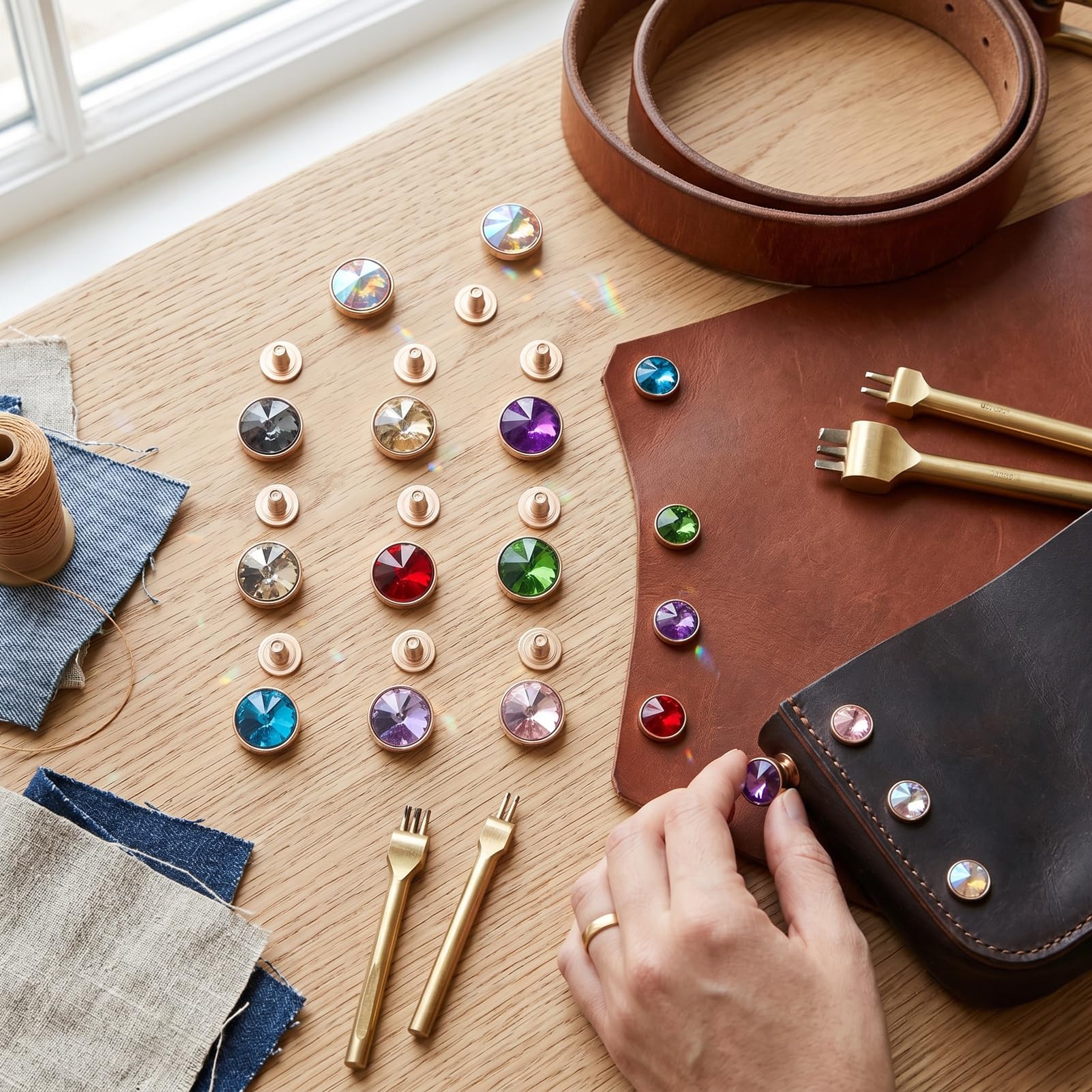 Remaches de Cristal para Manualidades, Postes de Tornillos de