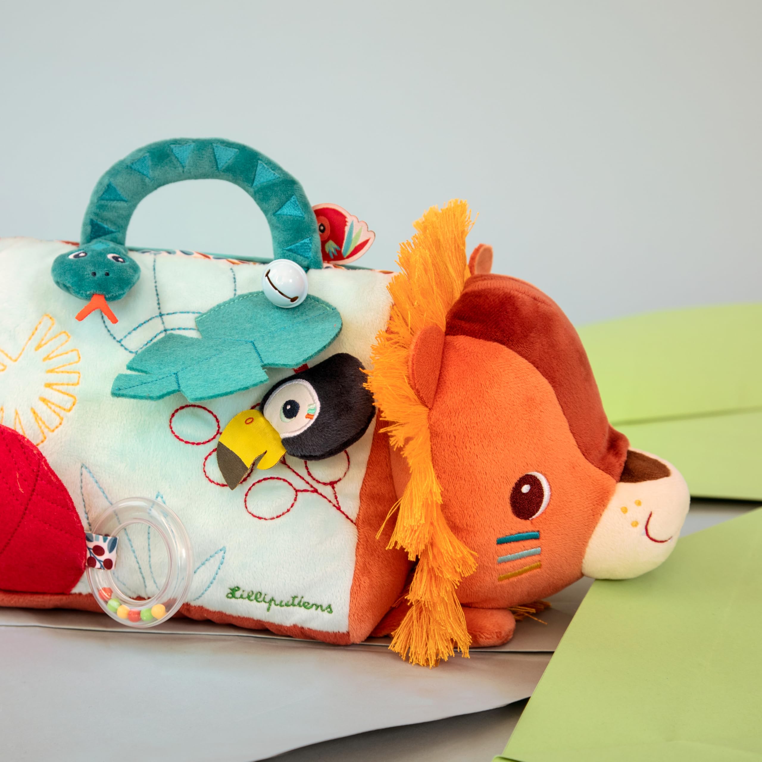 LILLIPUTIENS - Espejo de Actividades para bebés - Cubo Safari de Tela Suave - Triángulo multiactividades - Juguetes para el Desarrollo del bebé - A Partir de 3 Meses - 34cm - 83562
