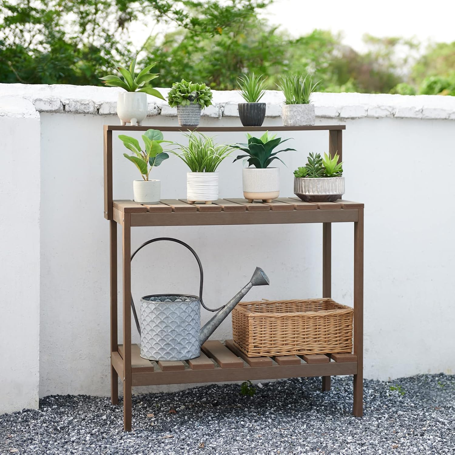 Efurden Mesa de banco para macetas, mesa para macetas al aire libre hecha de madera de polietileno, mesa de jardinería y estación de macetas, color marrón