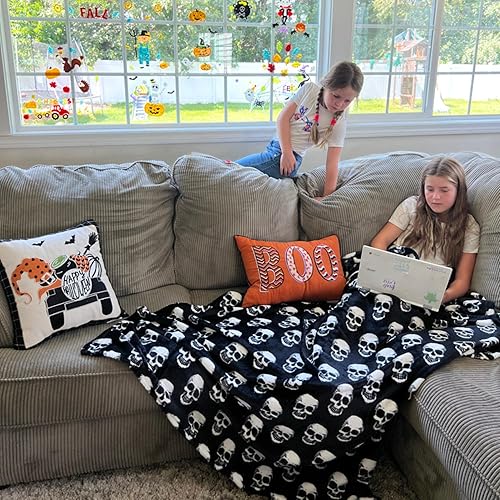 Miniatura 2 de Manta de forro polar de Halloween calaveras blancas sobre terciopelo negro suave extra grande 70 x 50 para sofá, cama, sillón o dormitorio