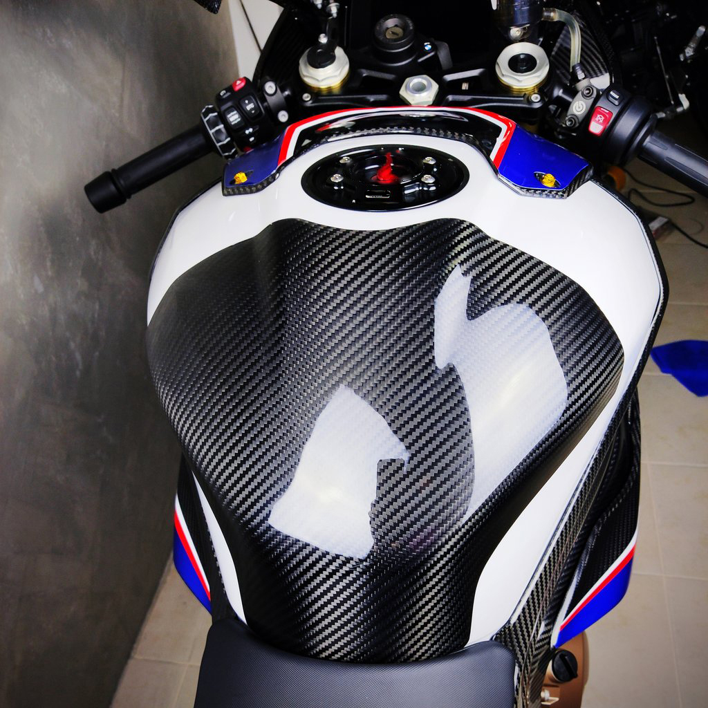 S1000RR(2019-2026)才谷屋カーボンタンクカバー EIGHT(才谷屋) エイト 