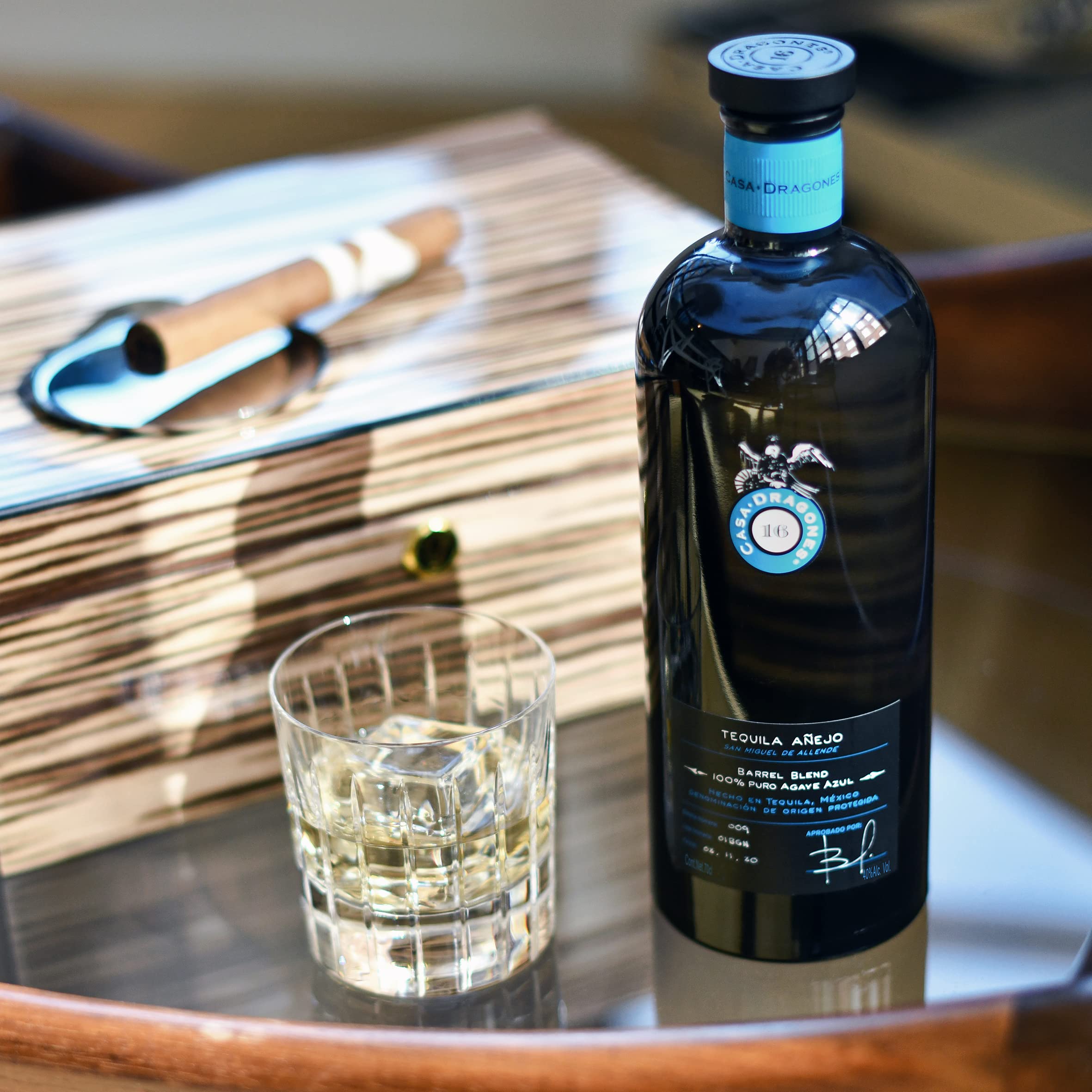 Casa Dragones Tequila AÑEJO Barrel Blend 100% Puro Agave Azul 40% Vol. 0,7l in Giftbox