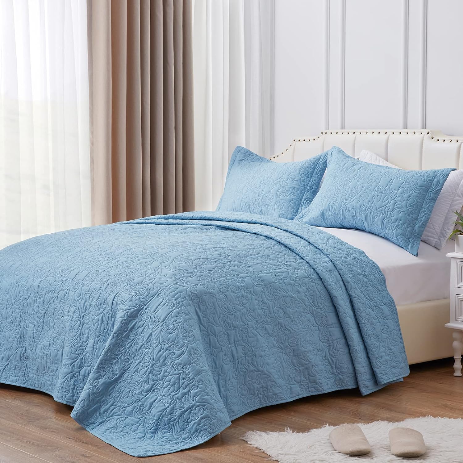 SunStyle Home King Size Bedding Set Fog Blue Lightweight Vintage Floral Quilt Damask Patterned Soft Bedspread Modern Coverlet Set for All Seasons, 3 Pieces (1 Quilt, 2 Pillow Shams)