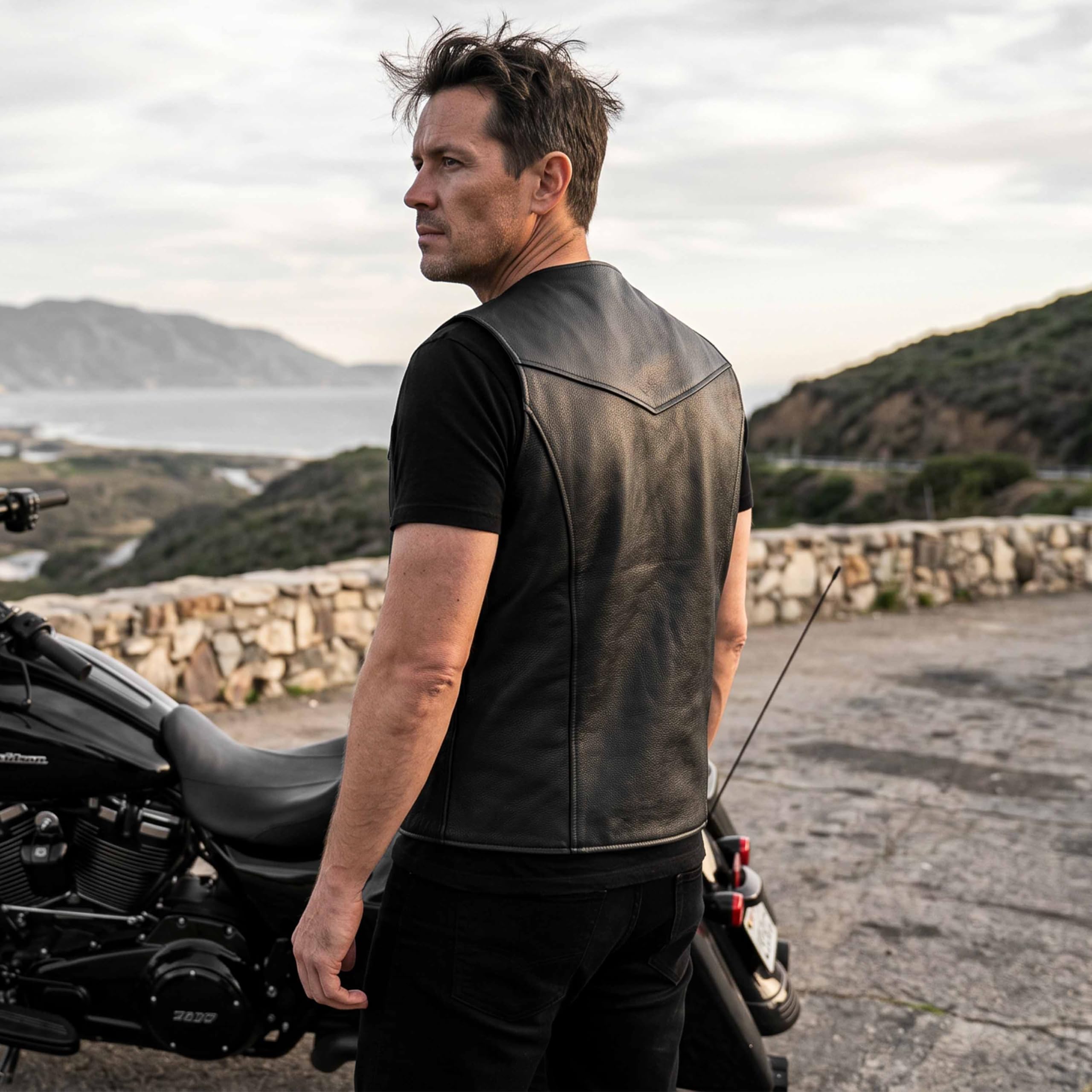 Leatherick Herren klassische Rindslederweste für Biker und Motorradfahrer, Mode und Freizeit schwarz