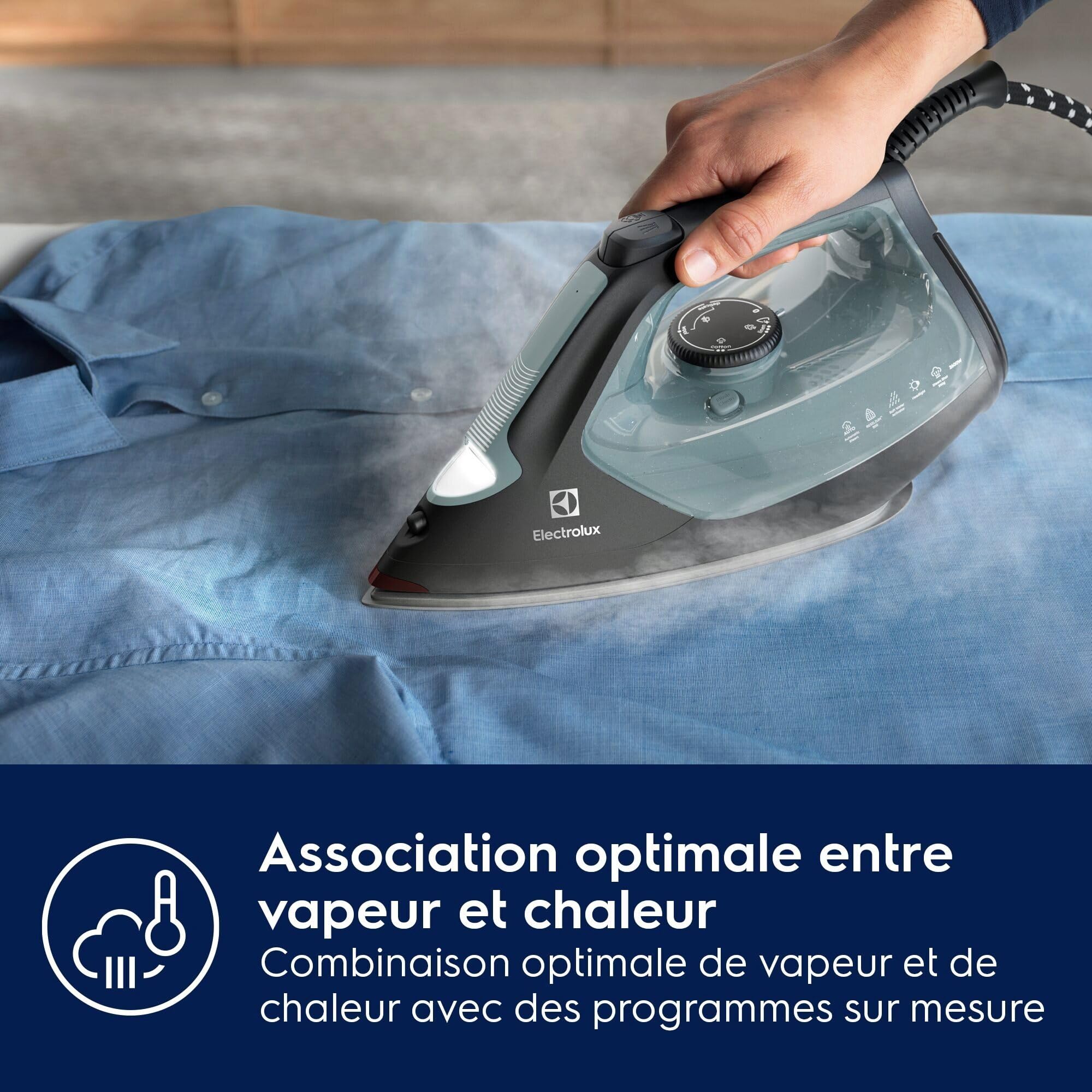 Electrolux Refine 700 Fer à Repasser E7SI2-6OG, Programme Personnalisé, Éclairage Avant, Semelle RESILIUM Ski 500 Anti-rayures, 2600W, Jet de Vapeur 230 g/min, Cordon Mouvement à 360°, Vert Océan