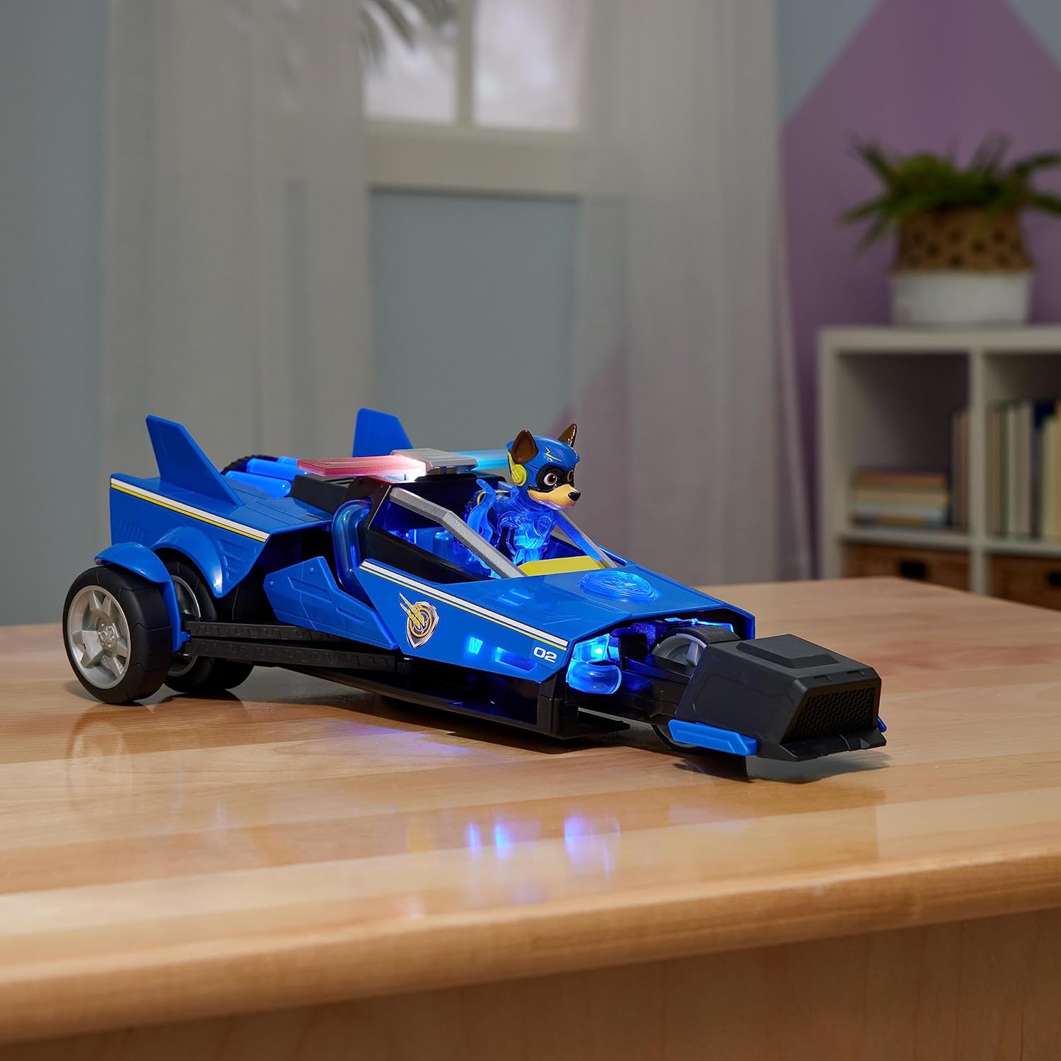 Paw Patrol: The Mighty Movie, Chase’s Mighty Transforming Cruiser with Mighty Pups Action Figure, Lights and Sounds, Kids Toys for Boys & Girls 3+