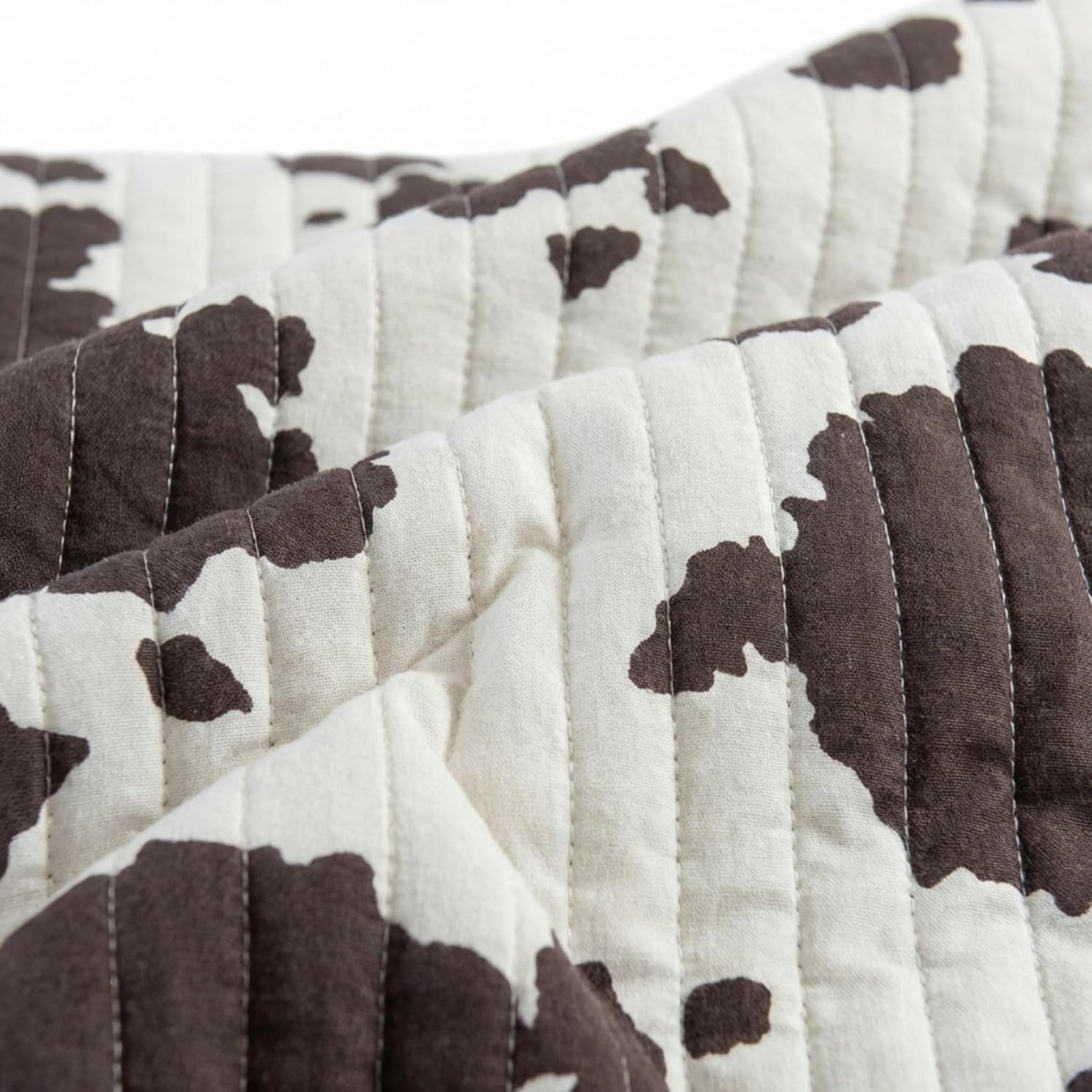 Rod's True Western Bessie Cow Print Full/Queen Quilt, Reversible Cotton Western Bedding, Brown and White Cowhide Bedspread, 90x92