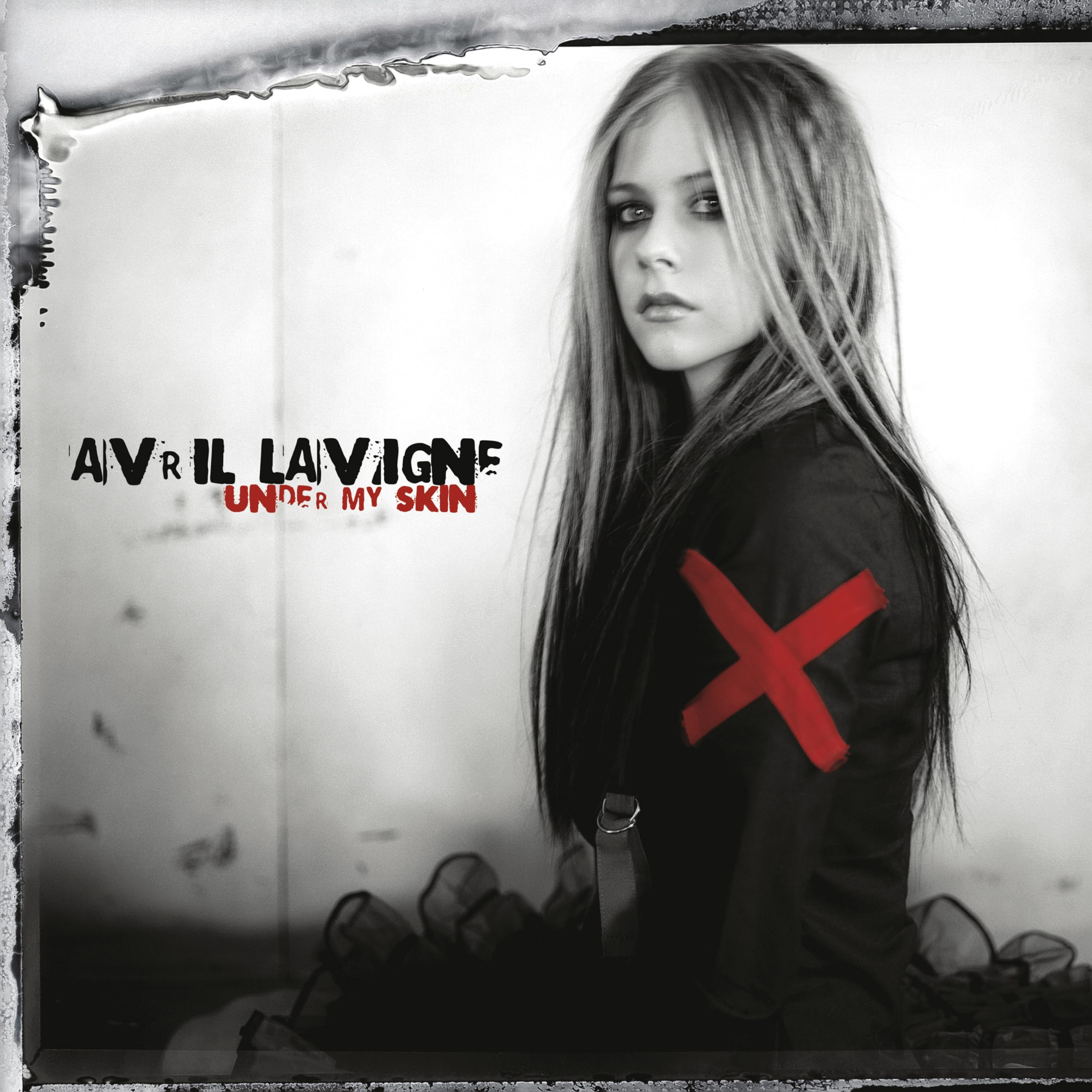 アヴリル・ラヴィーン Under My Skin アンダー・マイ・スキン Under My Skin: Amazon.sg: Music
