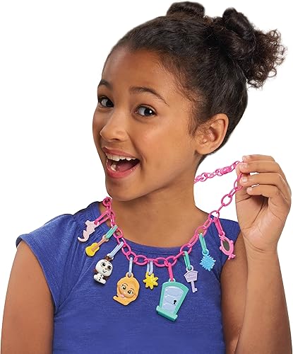 Miniatura 2 de Just Play - Medallones de lujo de Disney Doorables, incluye dijes de personajes, mezcla y joyería Max para niños, juguetes para niños con licencia