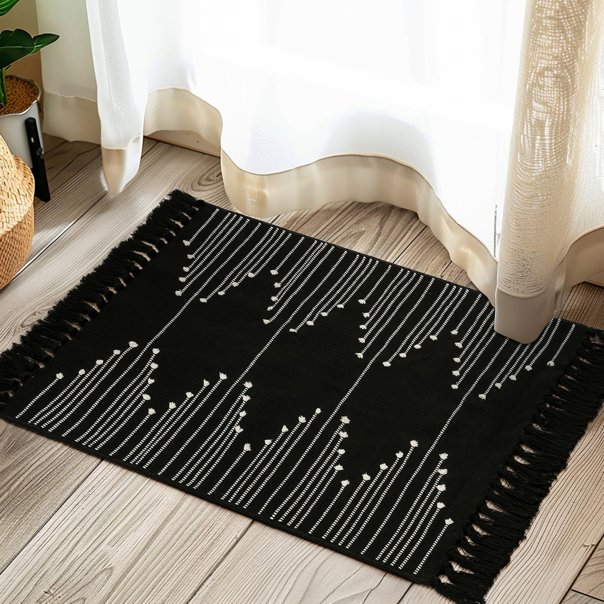Tritard Boho Entryway Rug 2x3 - Washable Woven Cotton Indoor Throw Rugs with Tassel, Small Aztec Bathroom Kitchen Area Rug Farmhouse Bath Door Mat Low