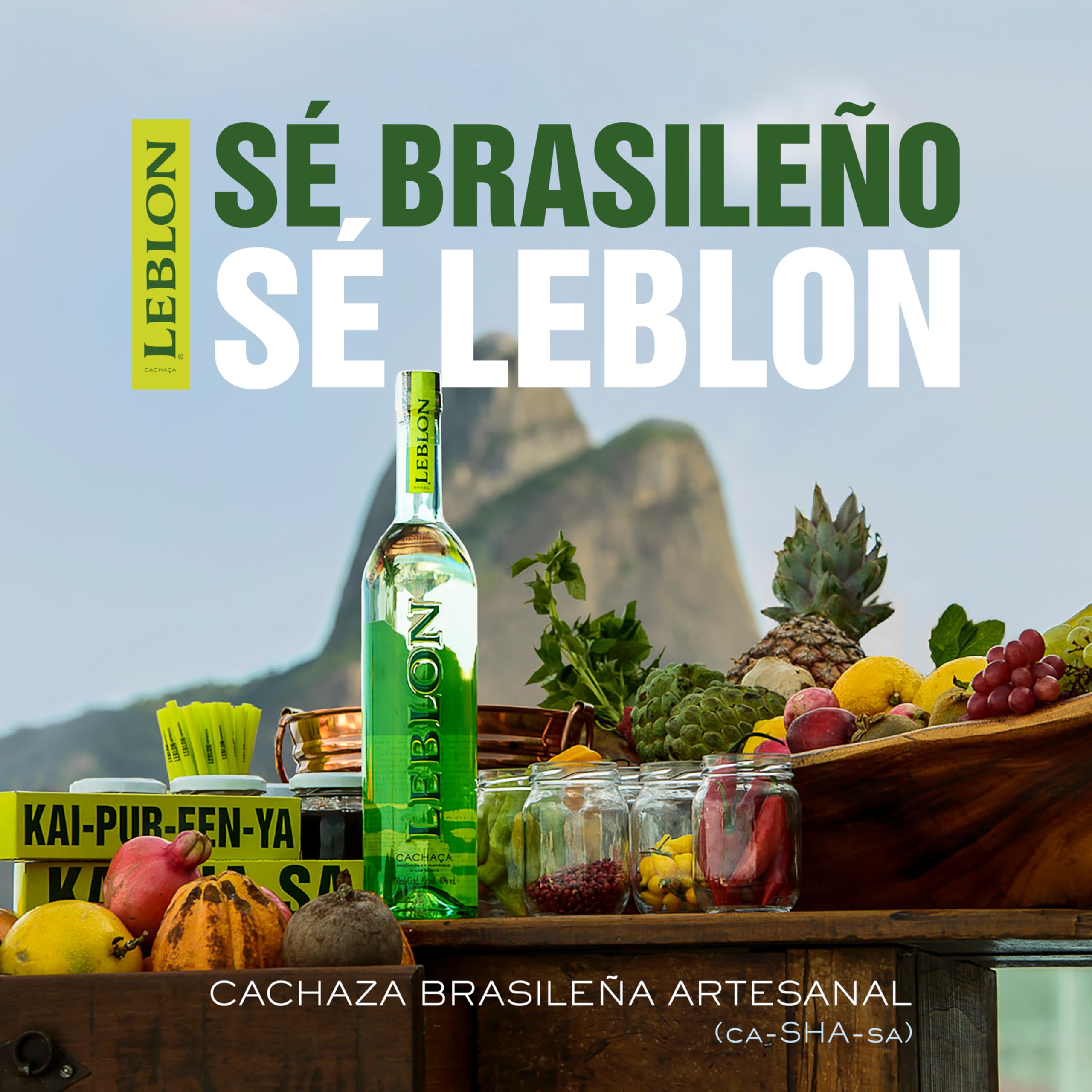 Leblon Cachaça, 40% vol., 70 cl / 700 ml, Cachaça elaborada con caña de azúcar prémium brasileña, destilada artesanalmente y madurada en barricas de coñac de roble francés