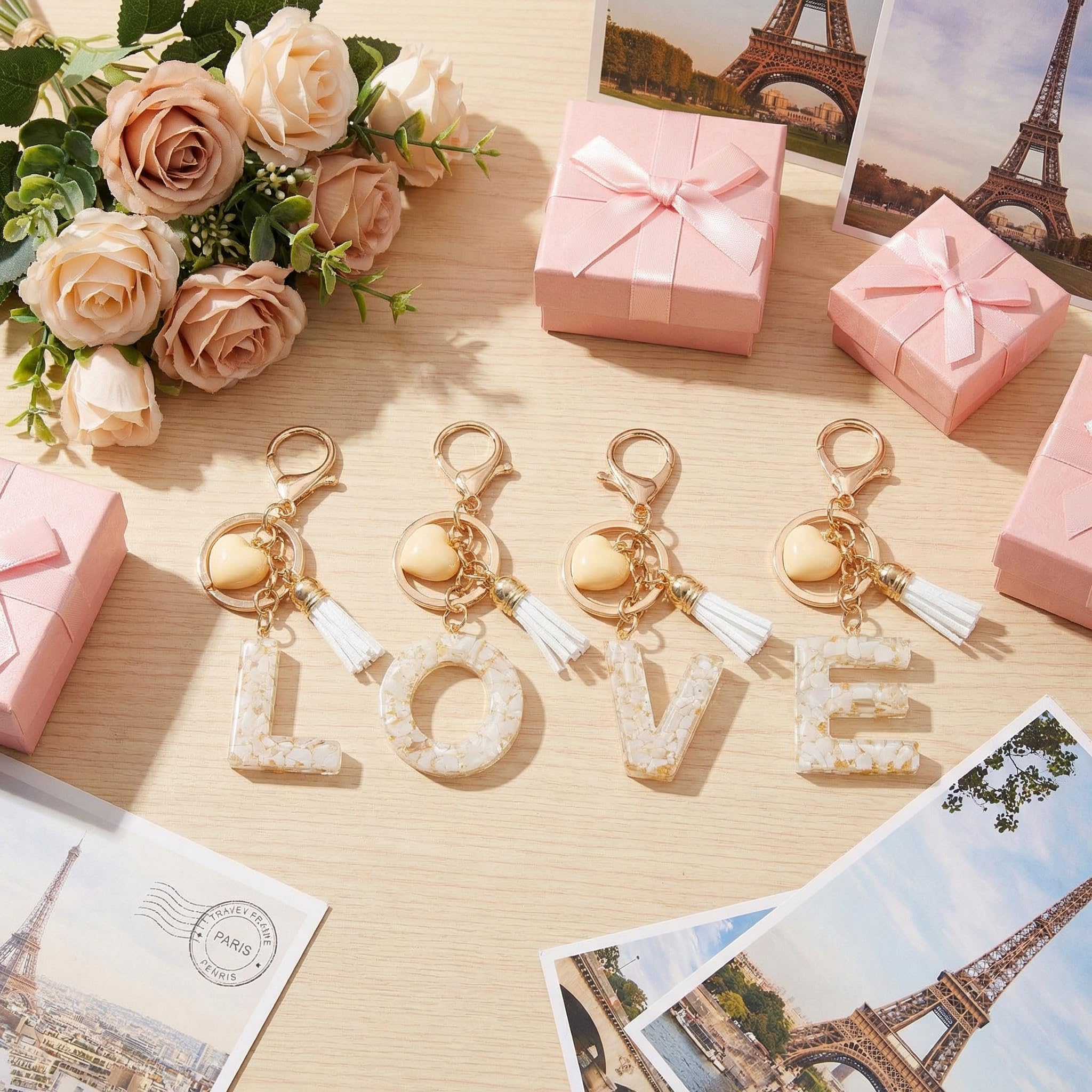 Llaveros Letras Corazón Blanco, Regalo Original para Novia,Llaveros Personalizados con Iniciales para, Porta Llaves Romántico para Mochila y Coche — view 3