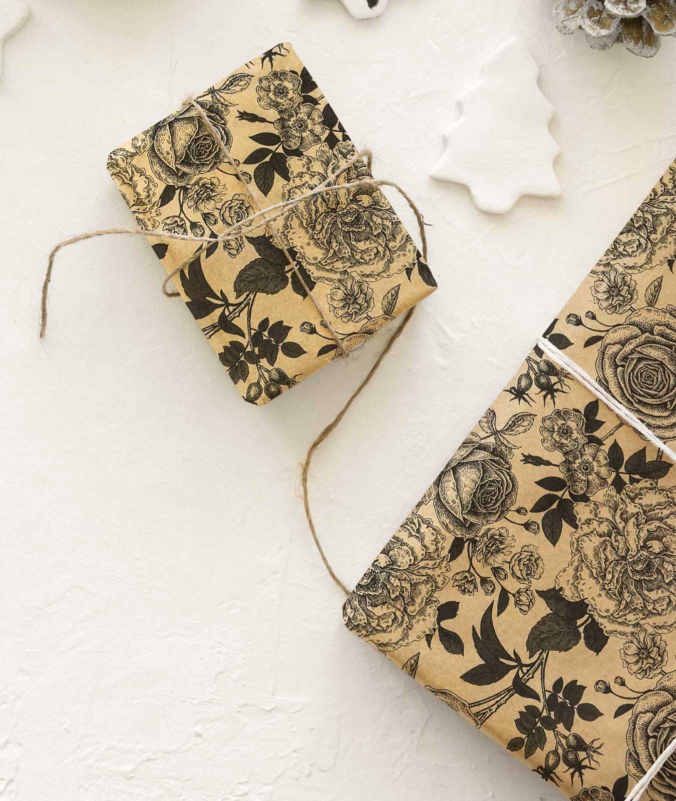 YXTII Papier do pakowania duża rolka, kwiatowy papier do pakowania prezentów z wyciętymi liniami na ślub, walentynki, Boże Narodzenie, wieczór panieński, baby shower, 17 cali x 49 stóp