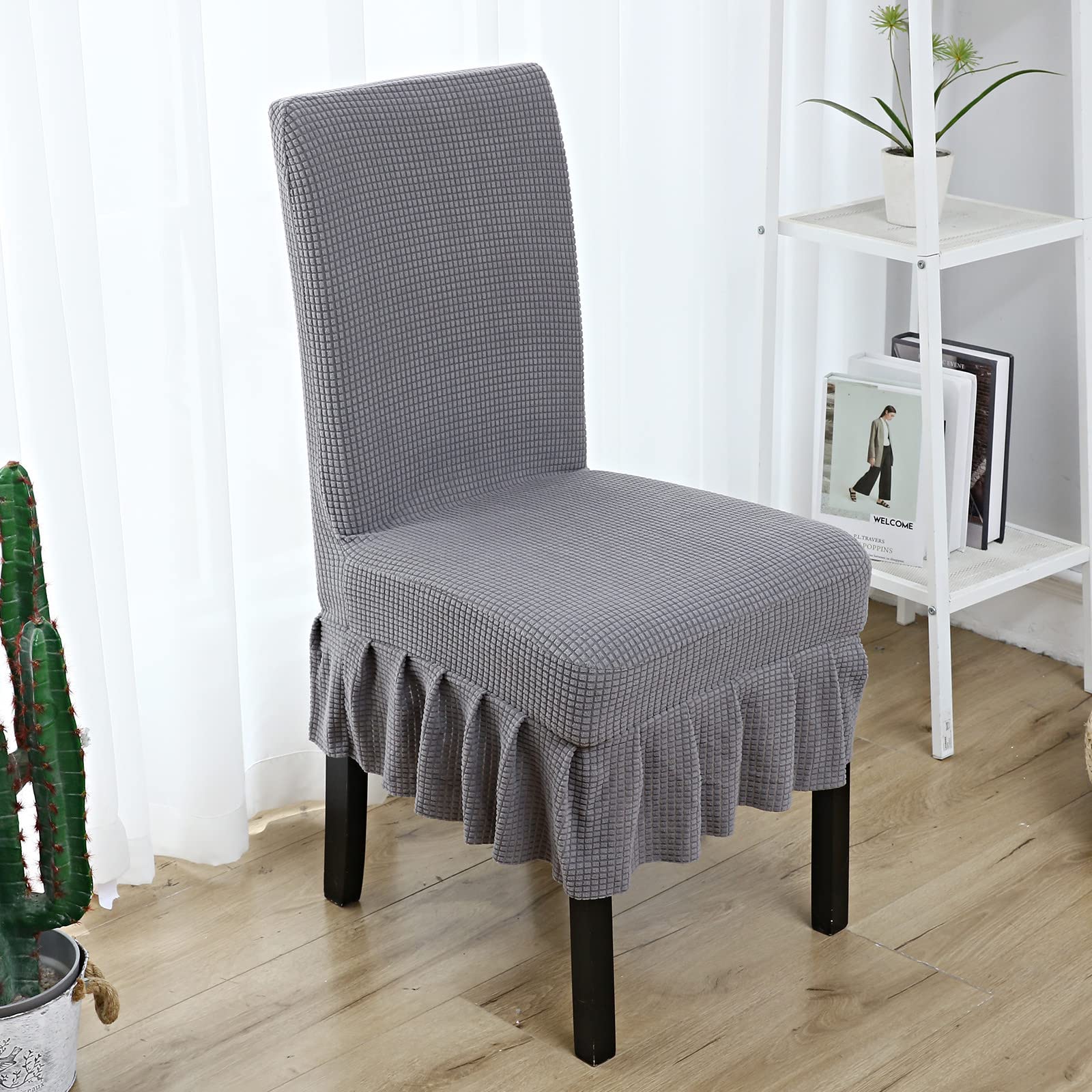 Chickwin Fundas para Sillas de Comedor 1 2 4 6 8 Piezas, Fundas con Falda Sillas Funda de Sillas Terciopelo Elástica Ajustables Funda para Silla para Boda Ceremonia (4 Piezas,Gris)