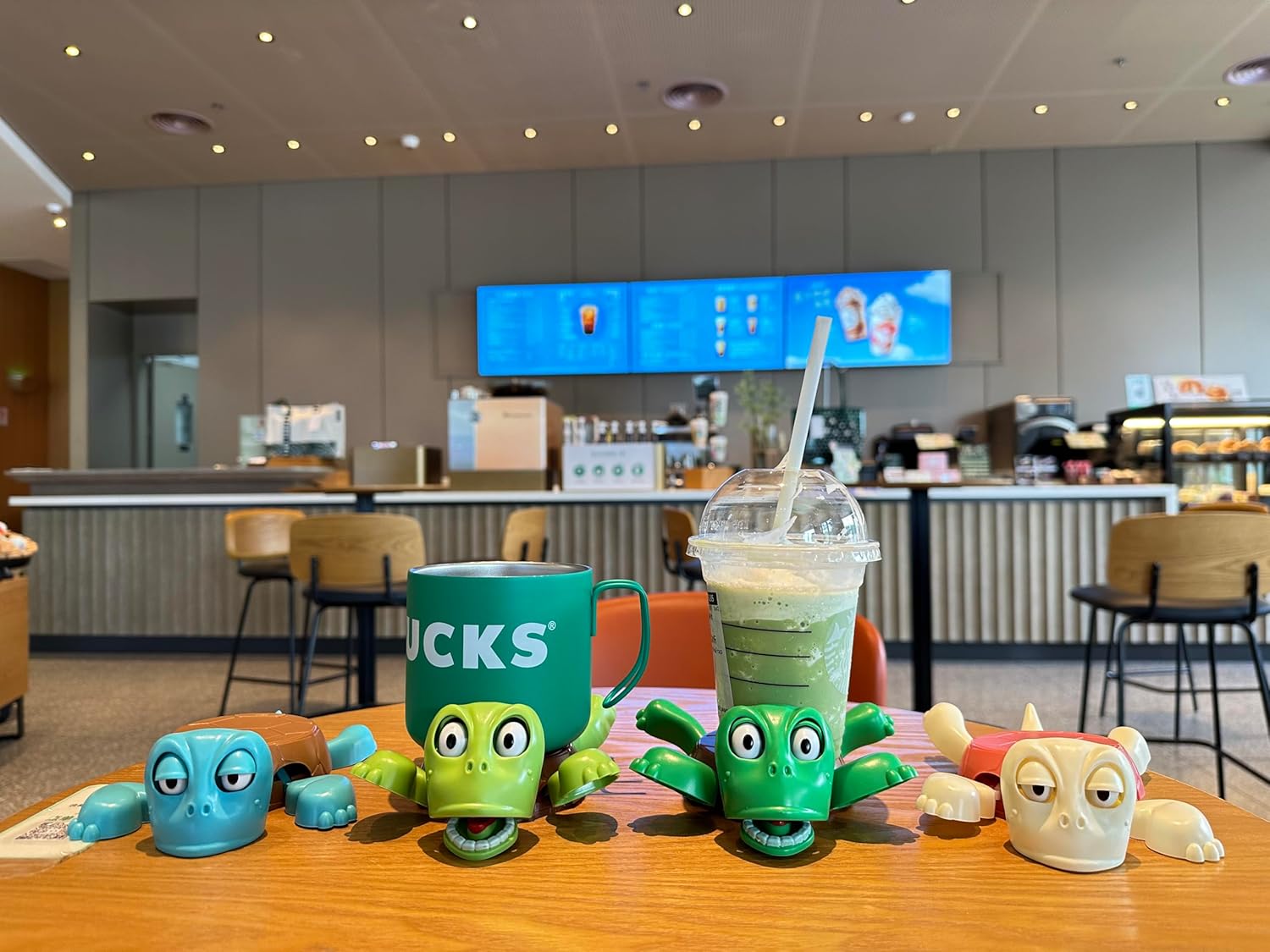 JOD® Turtle Cup Holder,Turtle Coaster with Funny Expression, 4 PCs Cup Holder with Liftable Limbs & Expressive Face for Turtles,Tortoise Lover Gag Gifts Home Decor(4pc-Light Green Green Blue Pink)