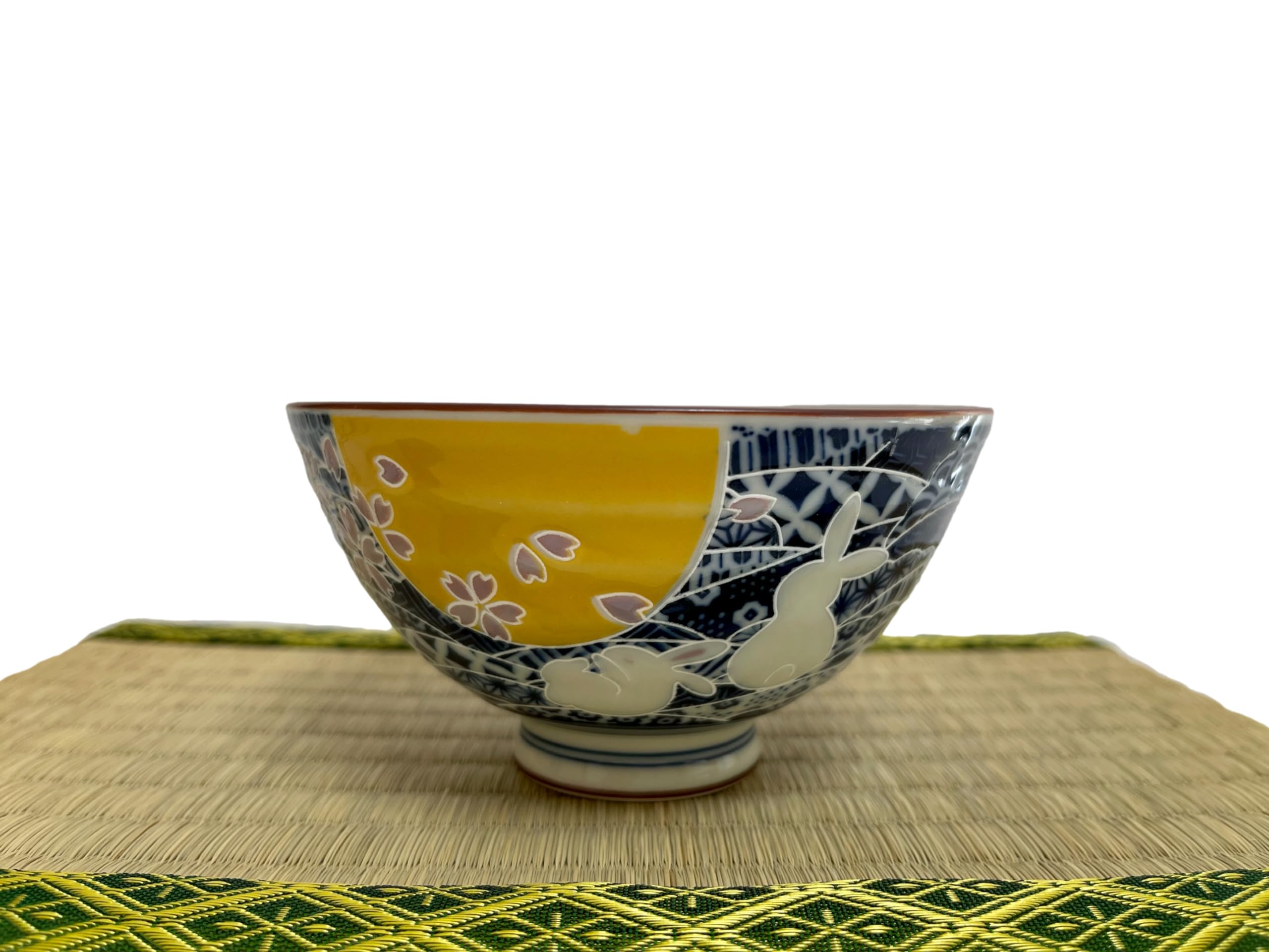 Juego de 2 cuencos de arroz de cerámica japoneses Mino Ware, conejos, luna y flores de cerezo, 4.84 pulgadas de diámetro x 2.6 pulgadas de alto, 13.3 onzas líquidas, juego de 2 de Japón (conejos,