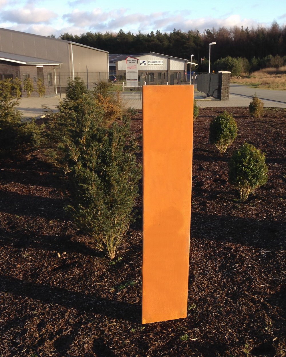 Generisch Rost Schild GA03, 160 cm hoch (Höhe gemessen ohne die Stangen/Bodenstecker) ohne Verzierung rost Steele stecker gartenstecker