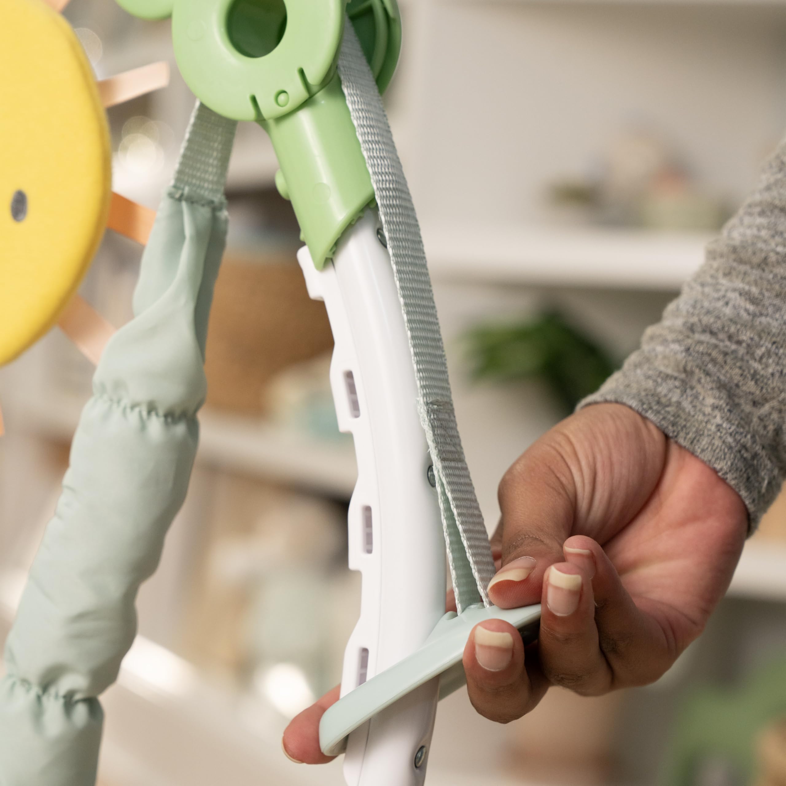 Ingenuity 6-in-1 Baby-Spielcenter Multifunktionales Aktivitäts-Jumperoo Spielgym Spielhaus Spieltisch Natur-Thema 0-24 Monate