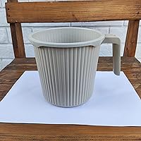 Vista 2 de ATCUSA Homely Bathing Dabba - Taza de baño de 1,5 litros, diseño acanalado, sin BPA, varios