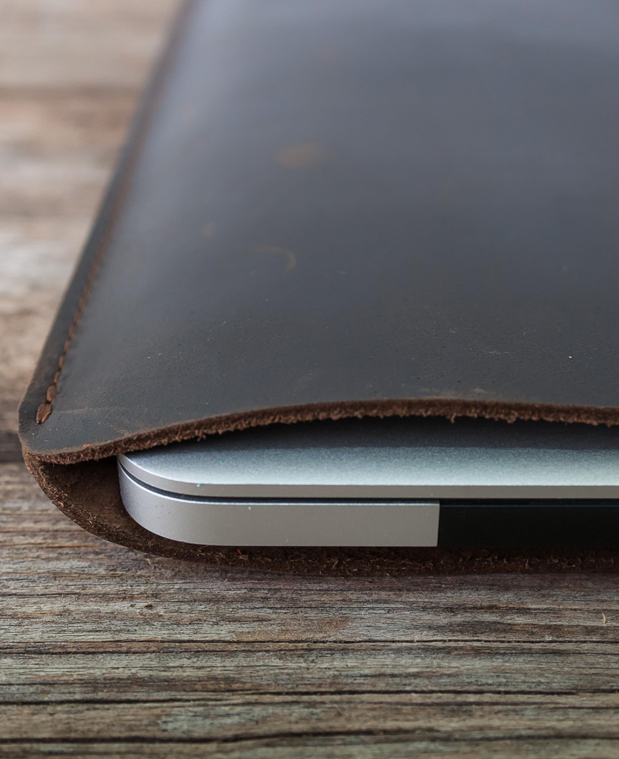 Amazon.co.jp: MacBook Pro M4 14インチスリーブ用レザーノート