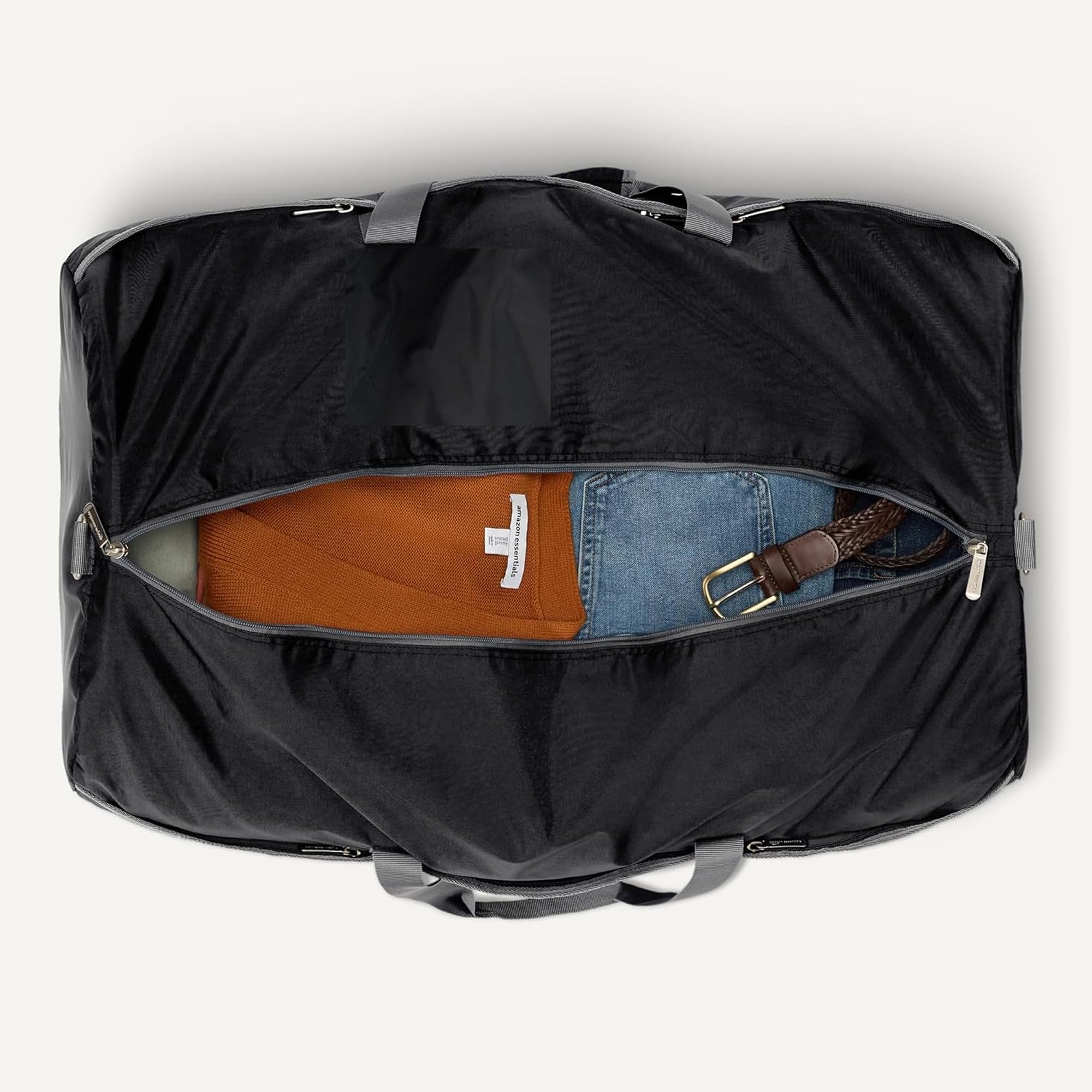 Amazon Essentials Macuto de Nailon Plegable Extragrande de 82,3cm para Viajes o Almacenamiento con Bolsillos con Cremallera, 150L, Capacidad de 22,68kg, Negro (anteriormente Amazon Basics)