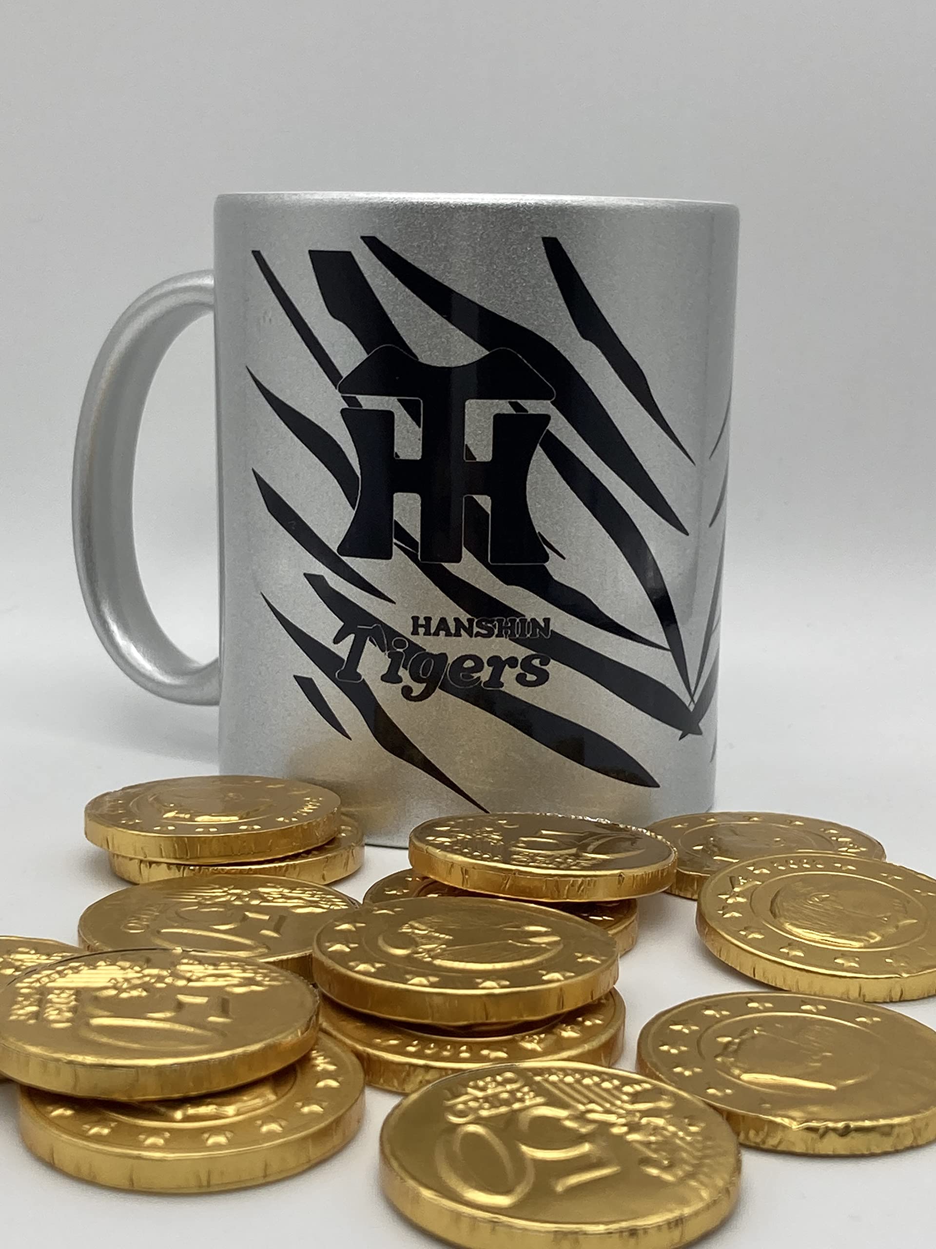 Amazon.co.jp: 阪神タイガース マグカップ コインチョコレート 入り ゴールド シルバー アルバート チョコレート プレゼント (シルバー  アルバート チョコレート) : スポーツ＆アウトドア