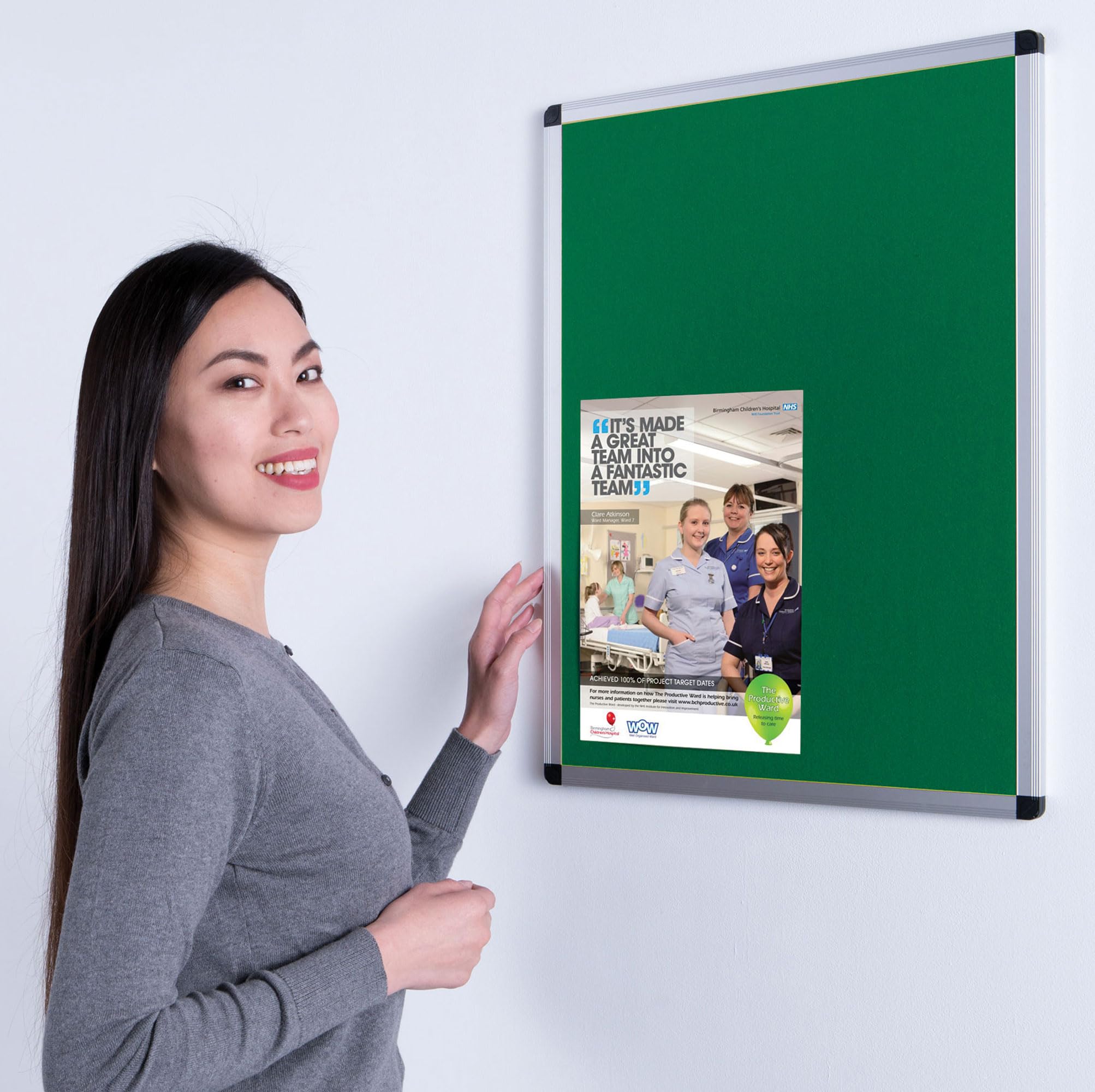 Wonderwall Premium Felt Noticeboard - Aluminium Frame - 60 x 45cm with Fixings, 6 Colours to Choose from Including (Green) - Ideal Pinnable Memo Board for Office, Home, School