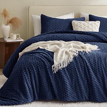 Petrichor Fluffy King Comforter Set - Ultra-Soft Navy Flannel Thick Comforter for King Bed, Luxury Warm Bedding Set for Winter & Fall, Cozy Fuzzy Bed Set 3 Pieces 1 Comforter & 2 Pillowcases