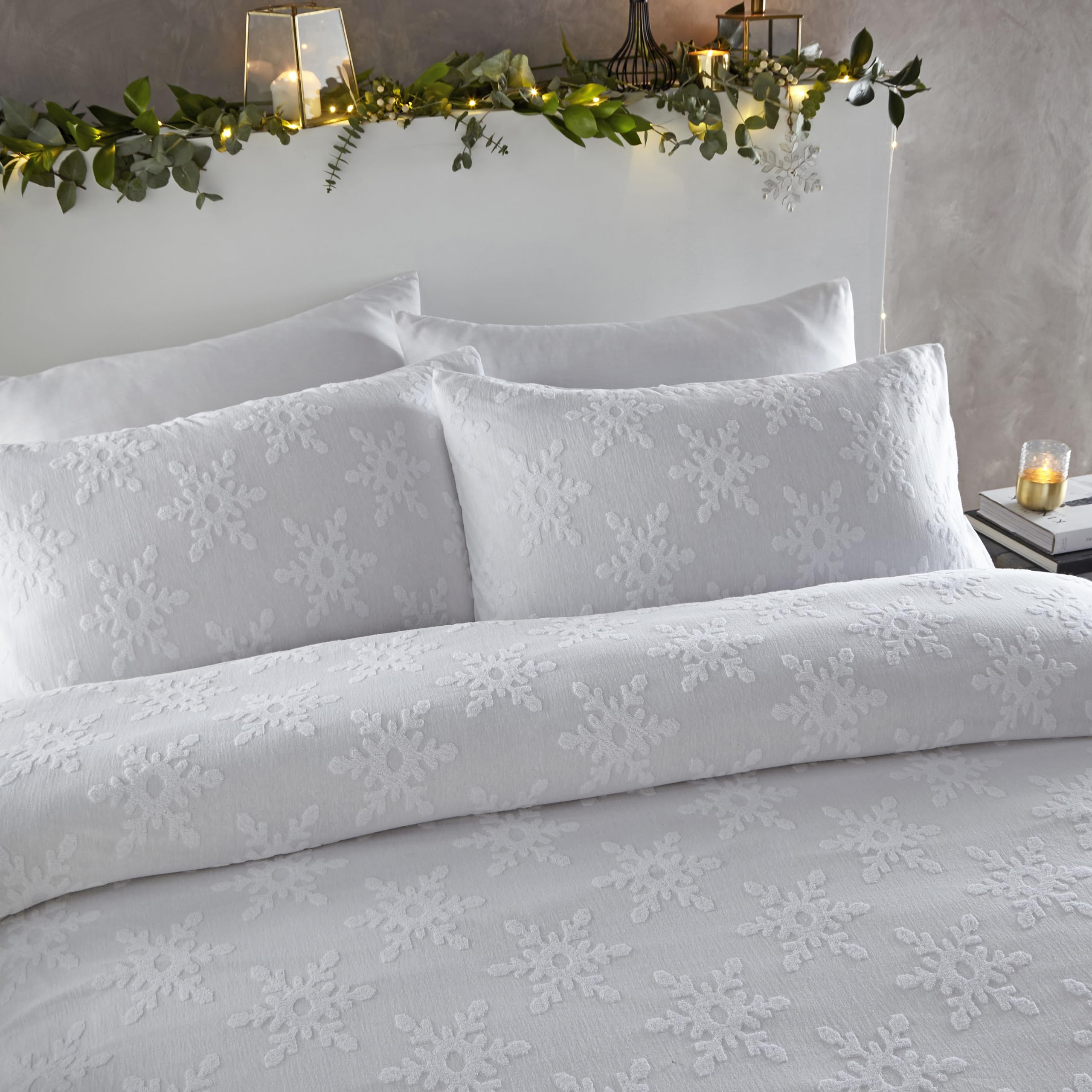 furn. Snowflake Tufted Duvet Cover Set - Double - White - Image 4