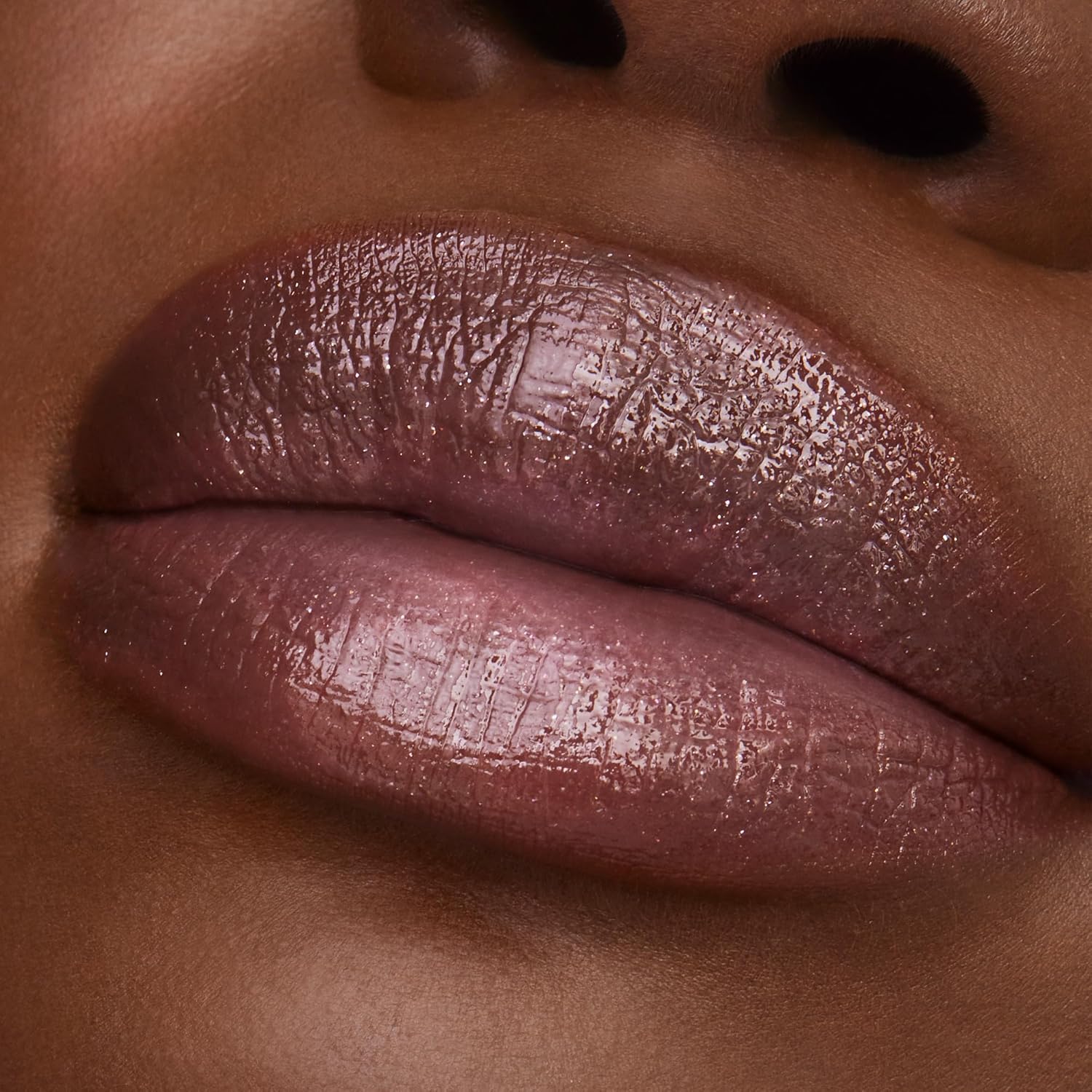 Estée Lauder Pure Color Canlandırıcı Kristal Dudak Balsamı | Dolgunlaştırıcı ve Nemlendirici | Şeffaf Renk Tonu