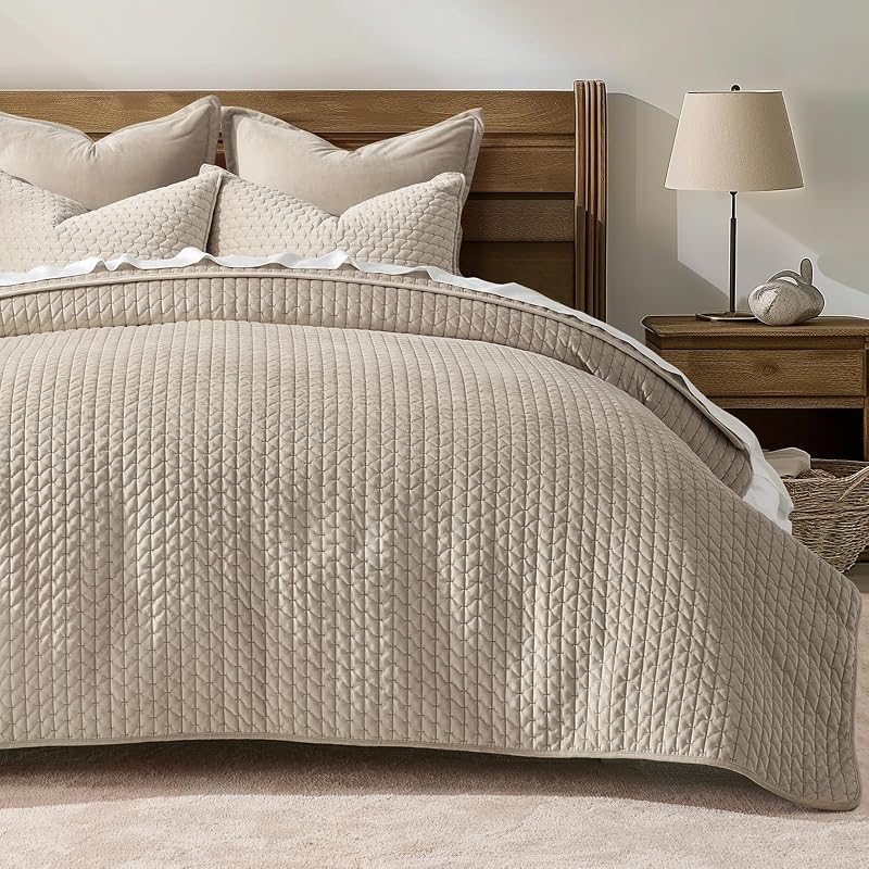 EverGrace Cross-Stitch Velvet Quilt Set, King Size, Light Taupe
