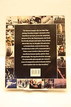 100 Photographs That Changed the World: Editors of Life