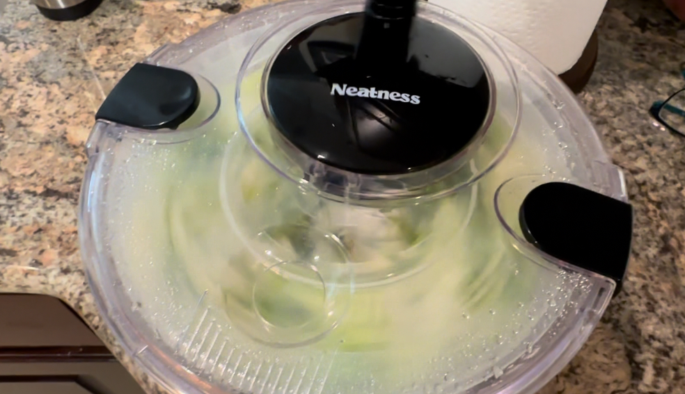Salad spinner holds an entire head of lettuce - with bowl!