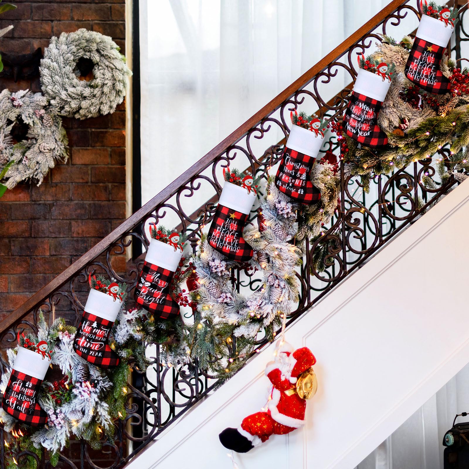 Skylety Chaussettes de Noël classiques en vrac avec revers en peluche pour décoration de fête de Noël (rouge et noir, mot)