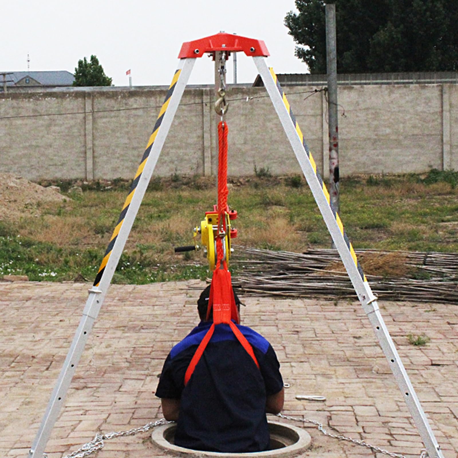 Treppiede di salvataggio di emergenza resistente per lavori aerei e spazi ristretti, capacità 1179,3 kg con argano, attrezzatura di sollevamento durevole per operazioni di salvataggio di sicurezza