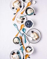 Vista 2 de Knork Eco Astrik - Juego de utensilios reutilizables compostables a base de plantas con funda de transporte, naranja, azul, blanco y gris, juego