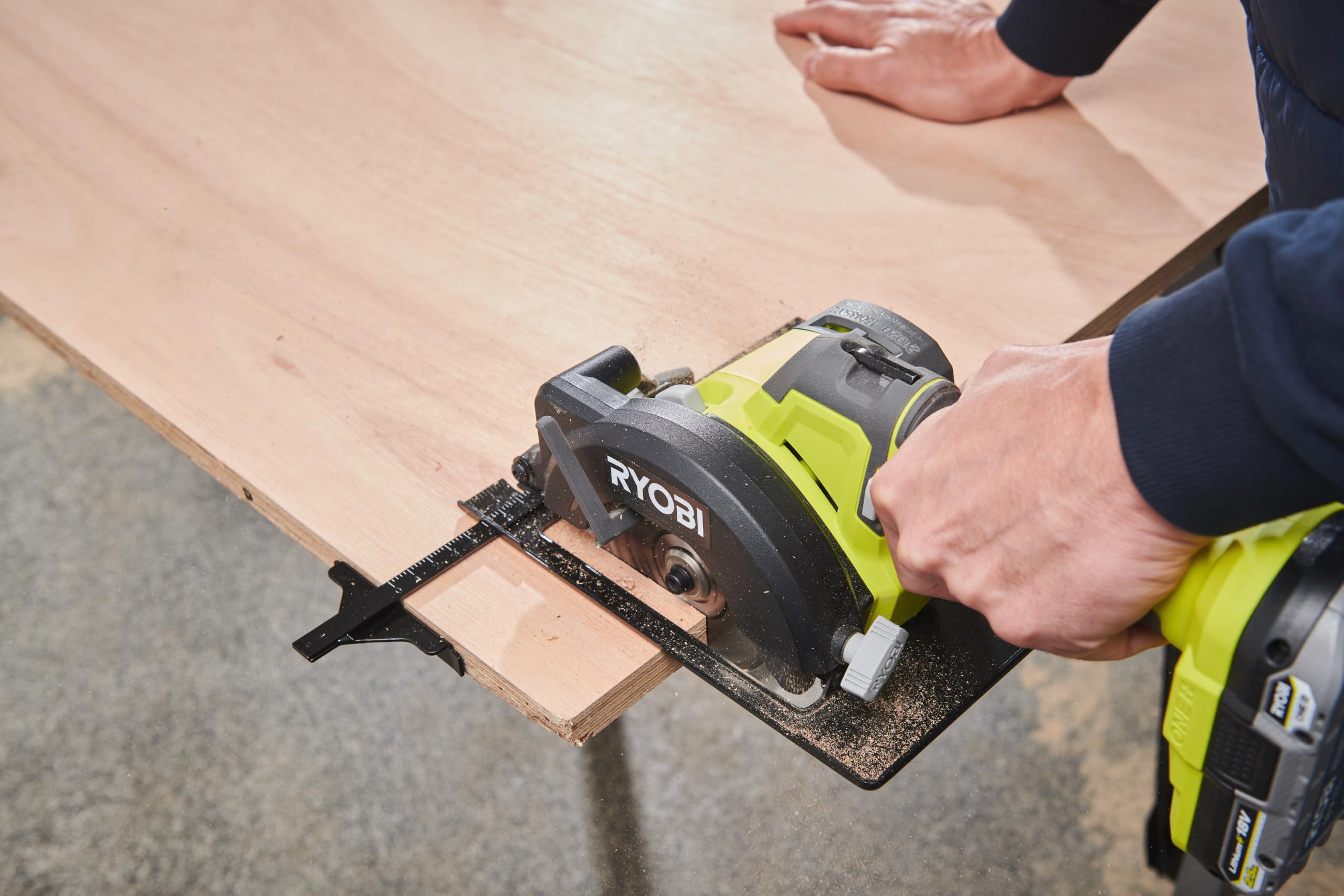 RYOBI Scie circulaire portative sans fil ONE+ 18 V, diamètre de lame de 115 mm, sans batterie ni chargeur