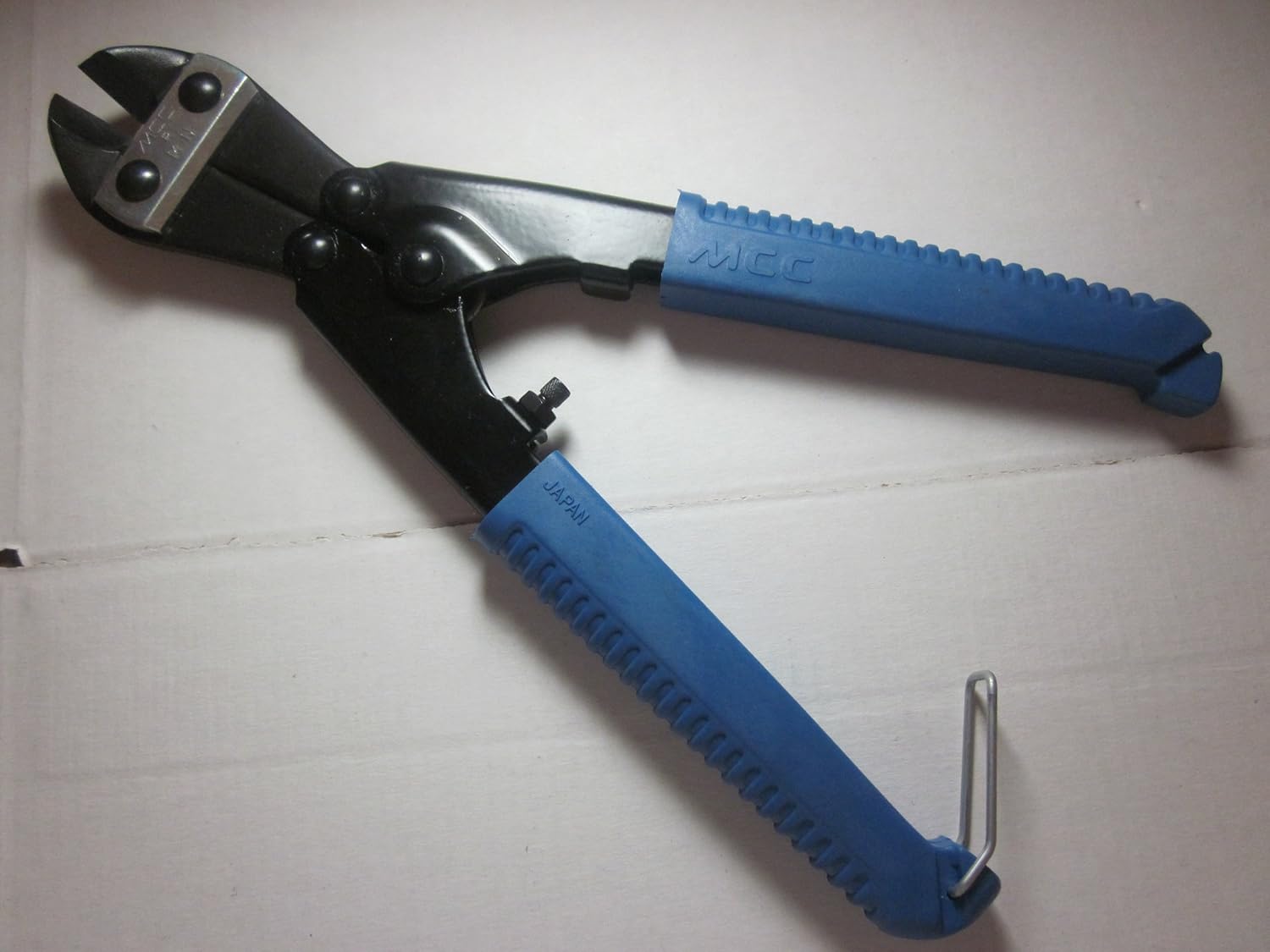 MCC MN-0020 8 Midget Nipper (also known as ''mini nipper'' ''nipper) Cutting Capacity 1/8 (medium) spring loaded easy one hand function.Superior performance & durability