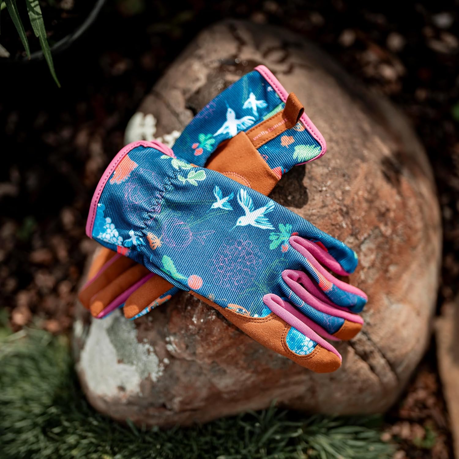 Wells Lamont Women's Garden Print Slip-On High Dexterity Work and Gardening Gloves, Navy, Medium (7753M-990)