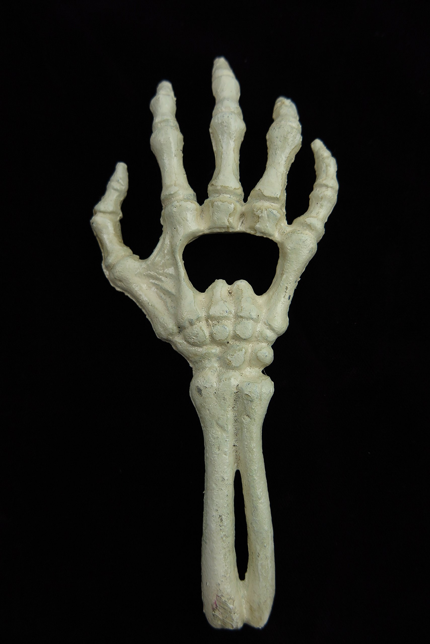 Clever-deko Iron Bottle Opener Beer Opener Skeleton Hand Bottle Opener Skeleton