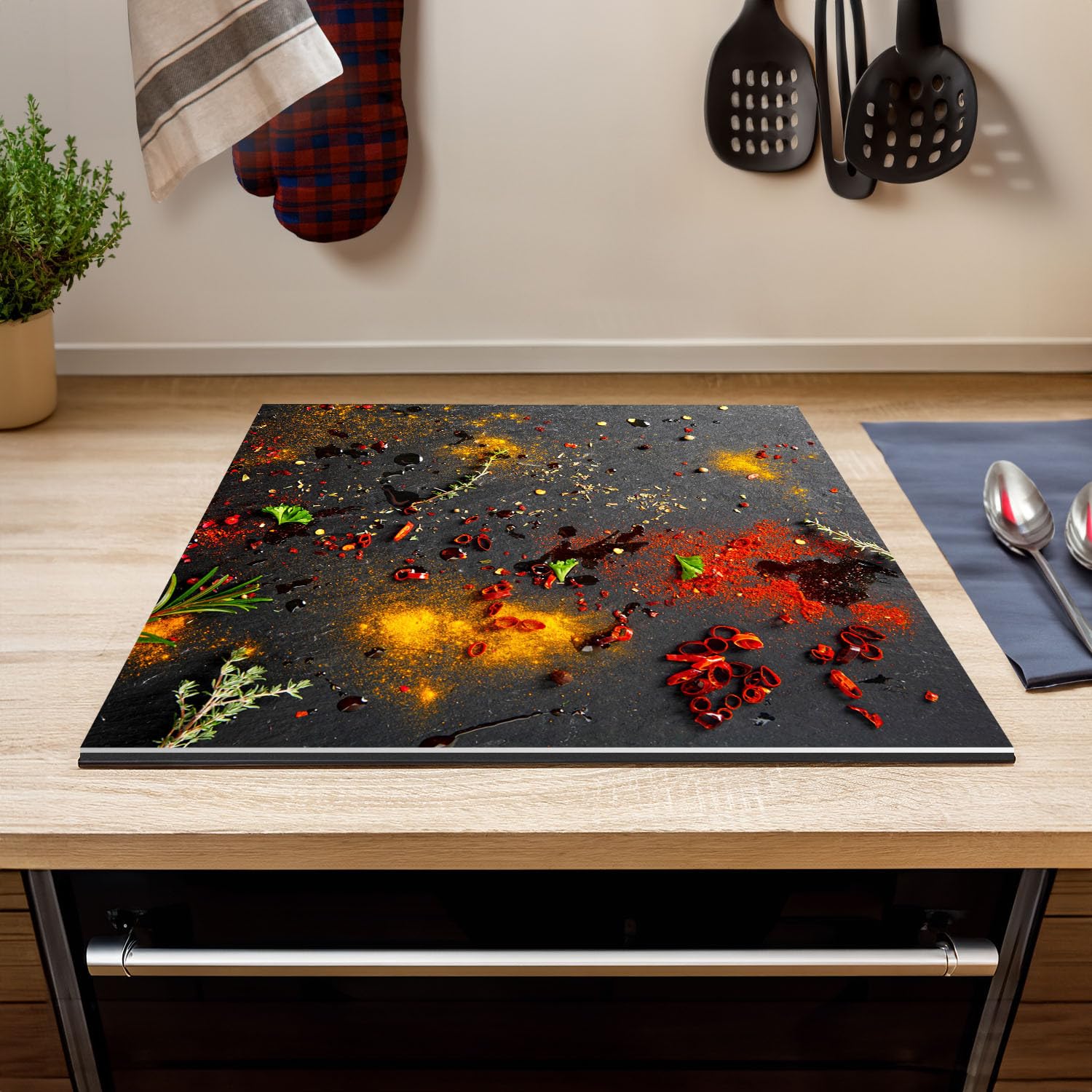 Maximex Piastra di copertura per piani cottura in vetroceramica, tagliere in vetro temperato, 56 x 0,5 x 50 cm, multicolore