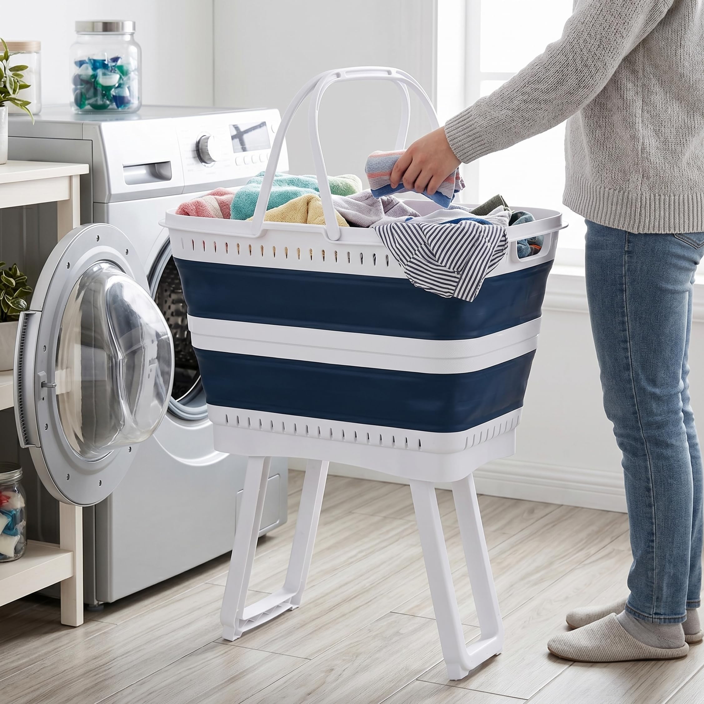 Cesto portabiancheria pieghevole in plastica con gambe, cesto pieghevole di capacità da 26 litri con manici per bagno, camera da letto, cucina, sala giochi, dormitorio, blu scuro.