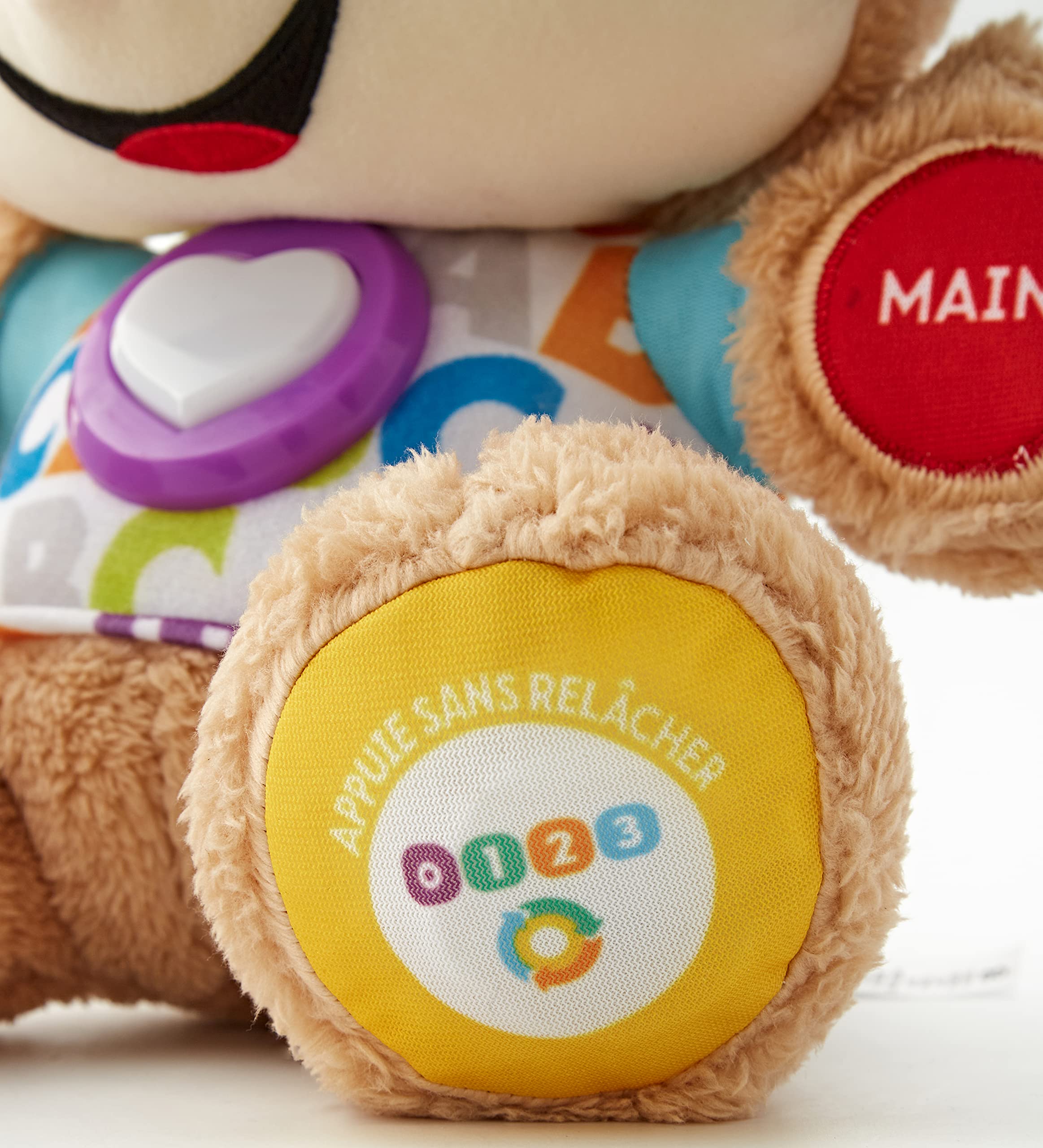 Fisher-Price Peluche Eveil Progressif Musicale Interactive 75 Chansons 3 Niveaux Jouet Bébé 6 Mois FPM44